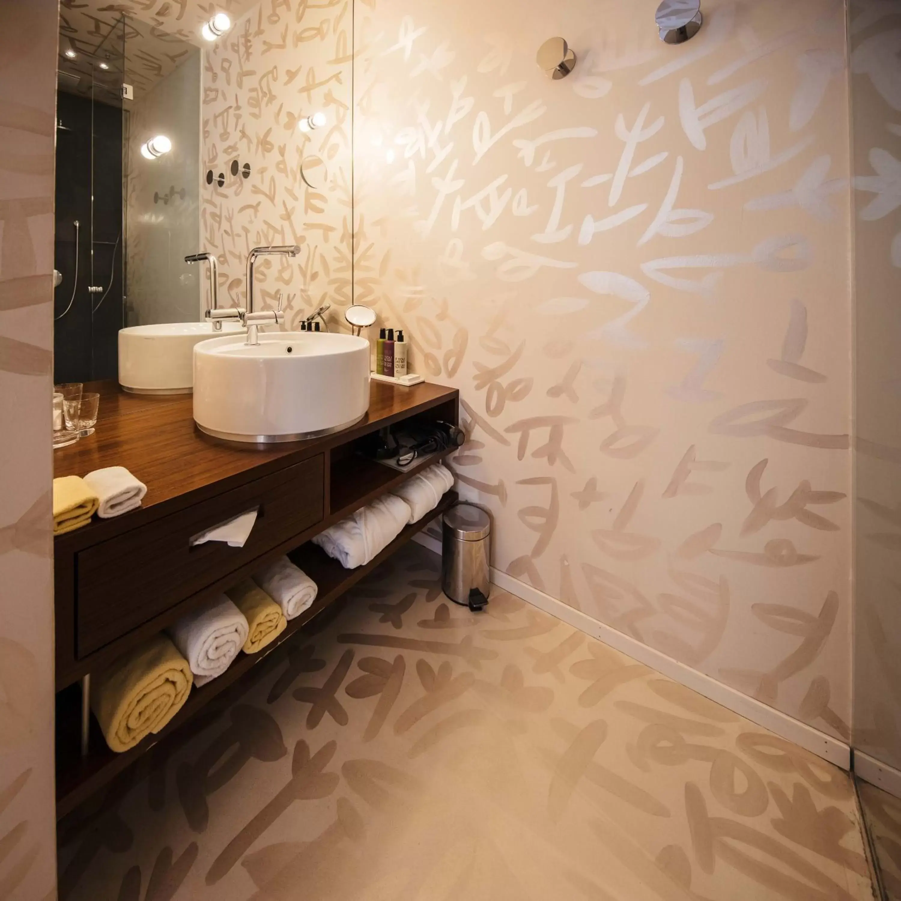 Bathroom in Hotel Rathaus - Wein & Design