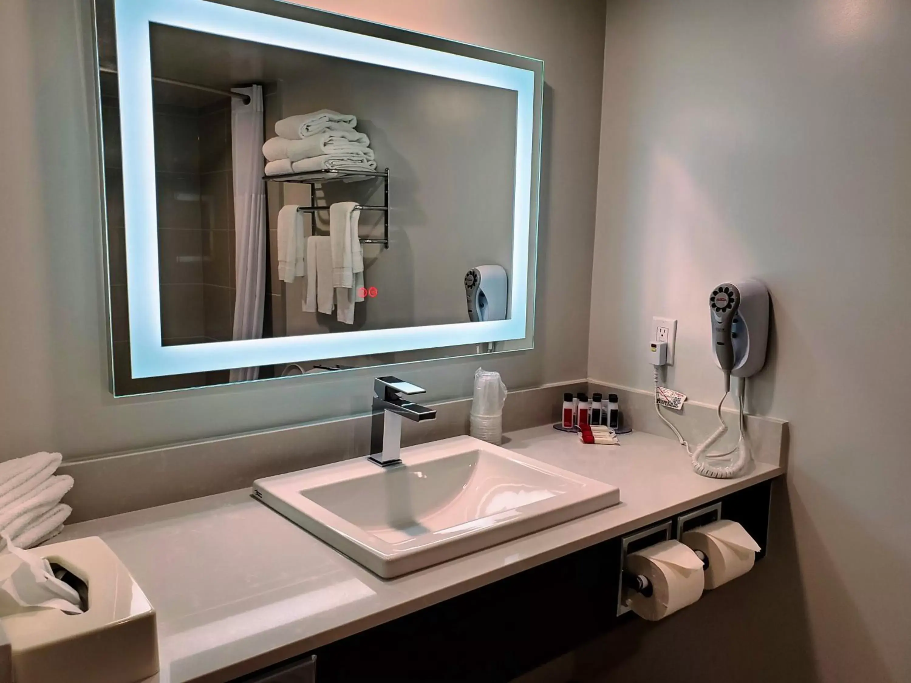 Bathroom in Super 8 by Wyndham Macleod Trail Calgary