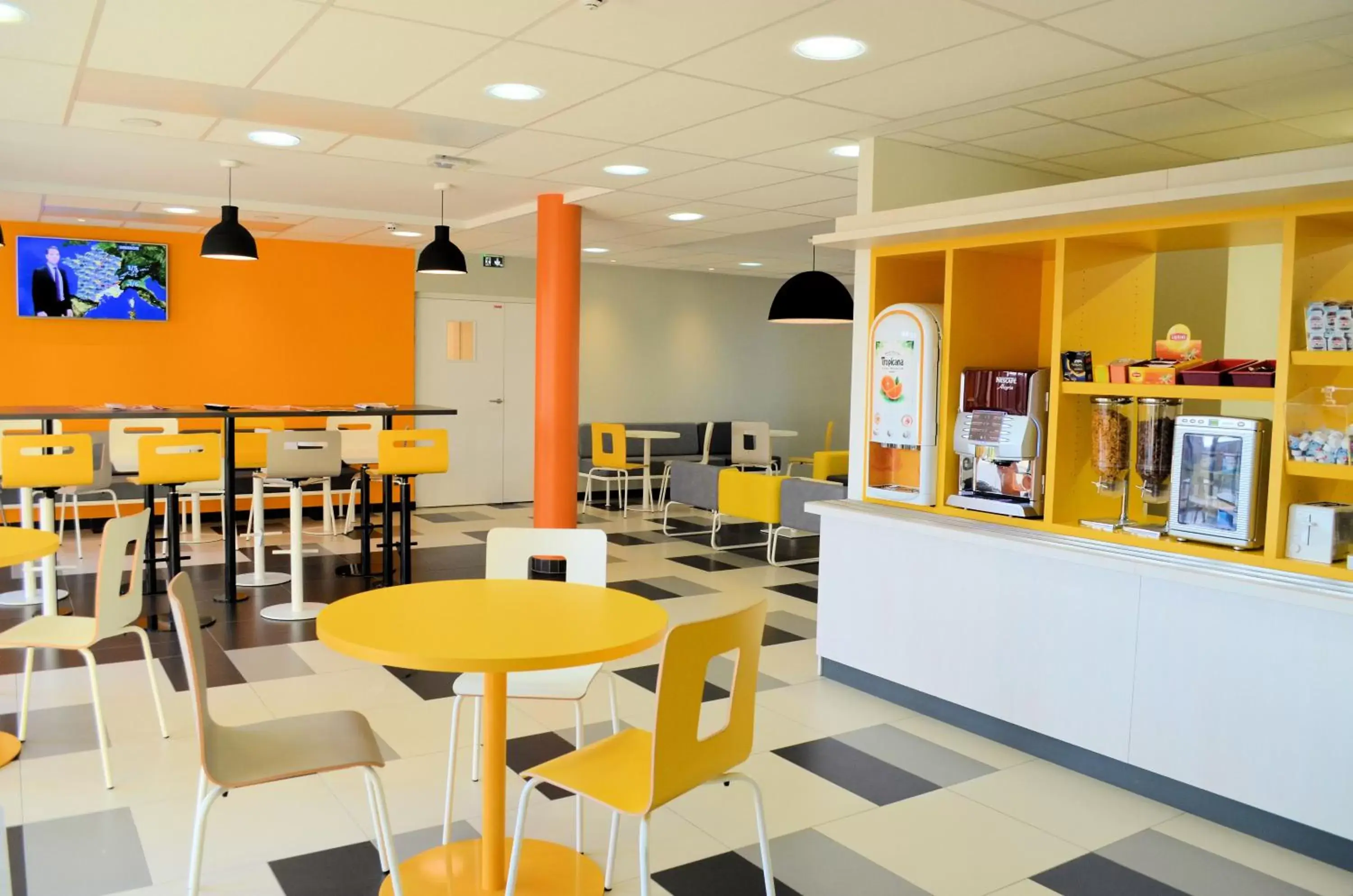 Restaurant/Places to Eat in Premiere Classe Le Havre Centre-LES DOCKS