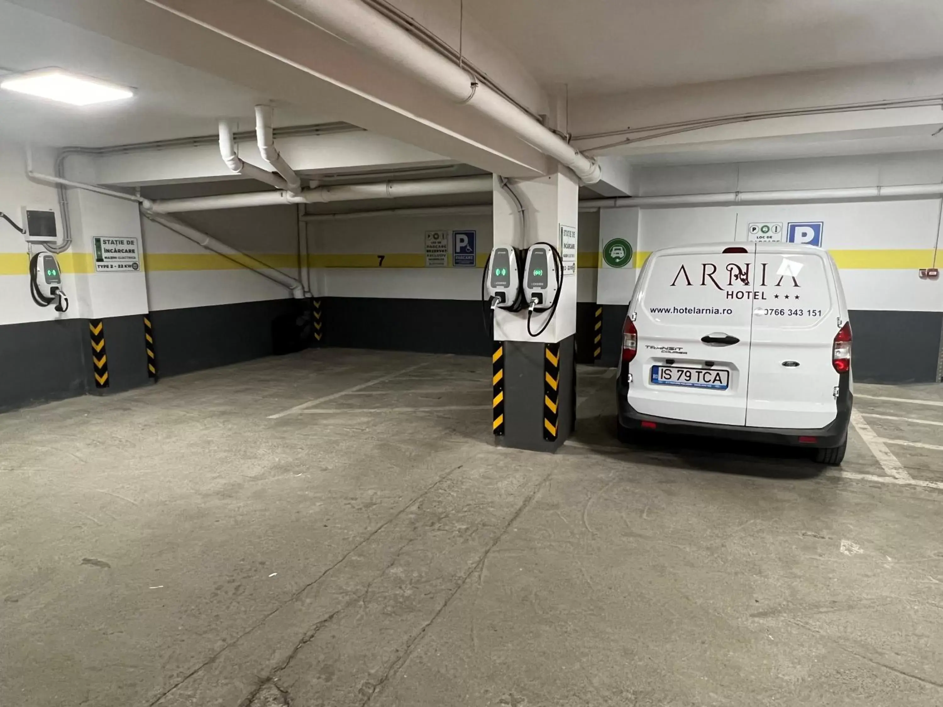 Parking in Hotel Arnia