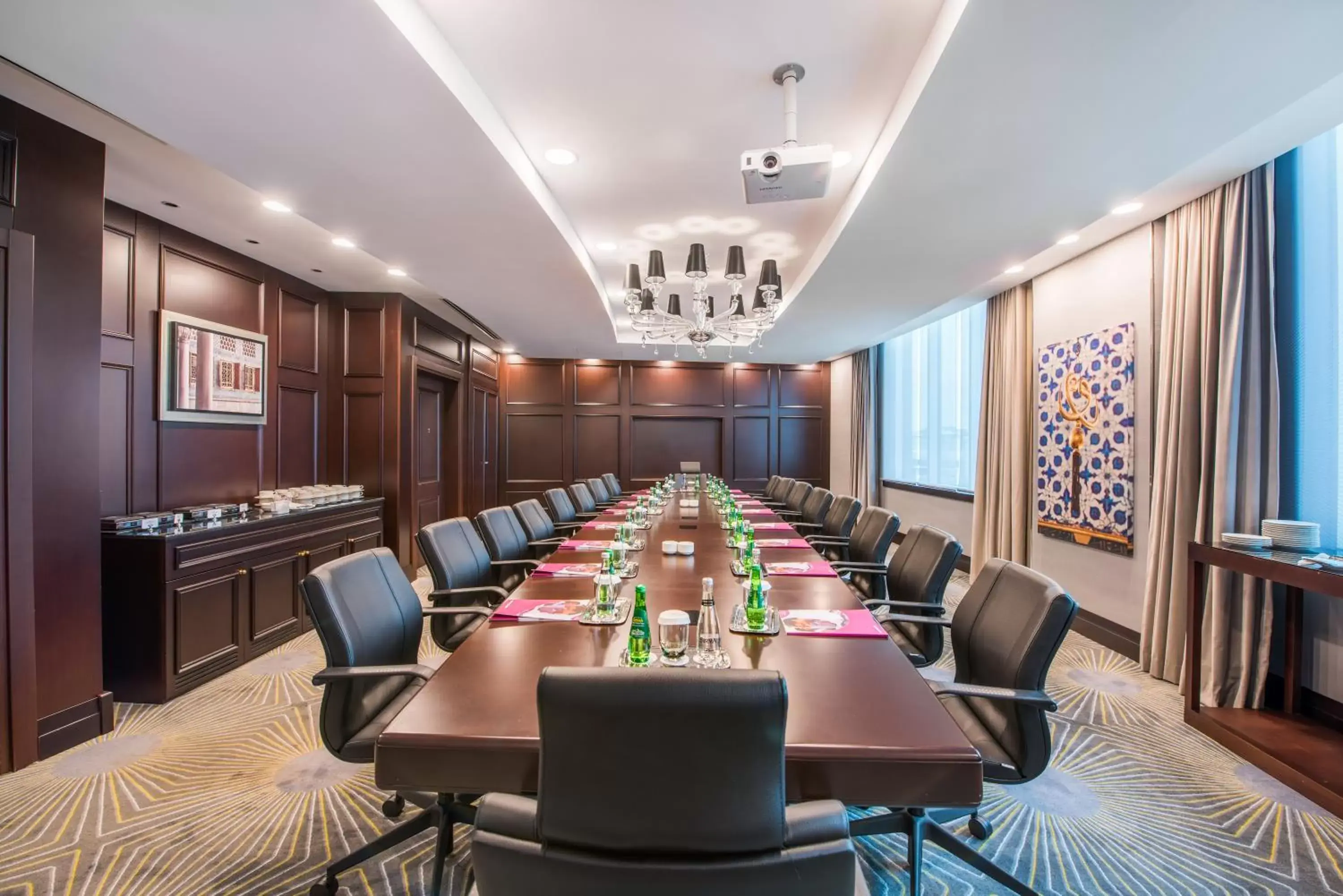 Meeting/conference room in Crowne Plaza Istanbul Oryapark, an IHG Hotel