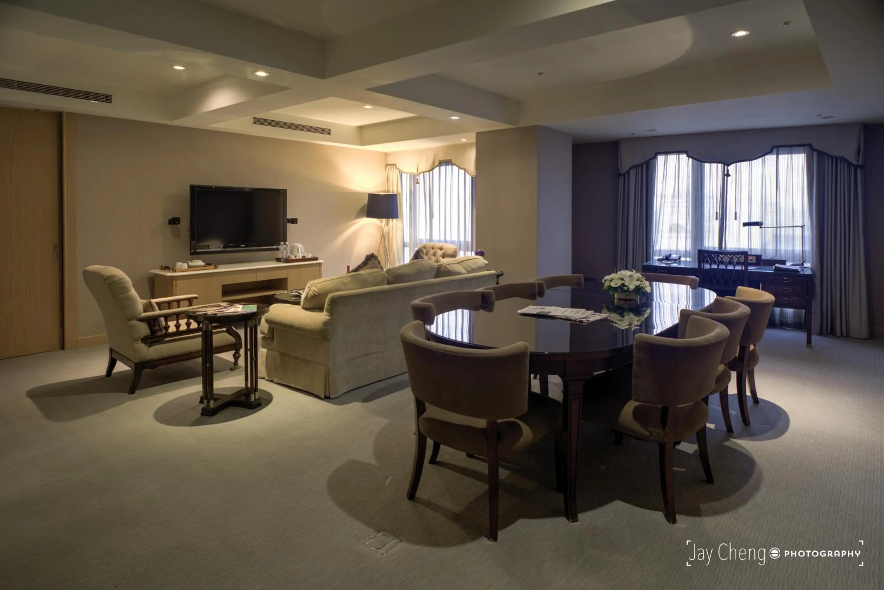 Dining area in Chateau de Chine Xinzhuang