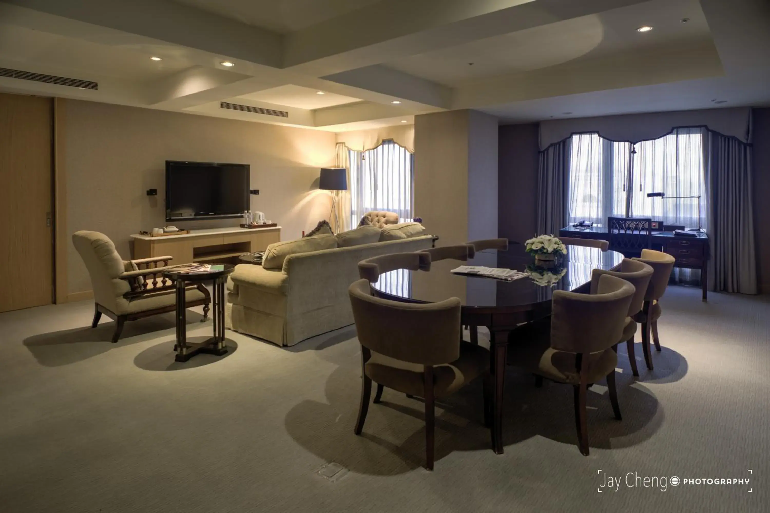 Dining area in Chateau de Chine Xinzhuang