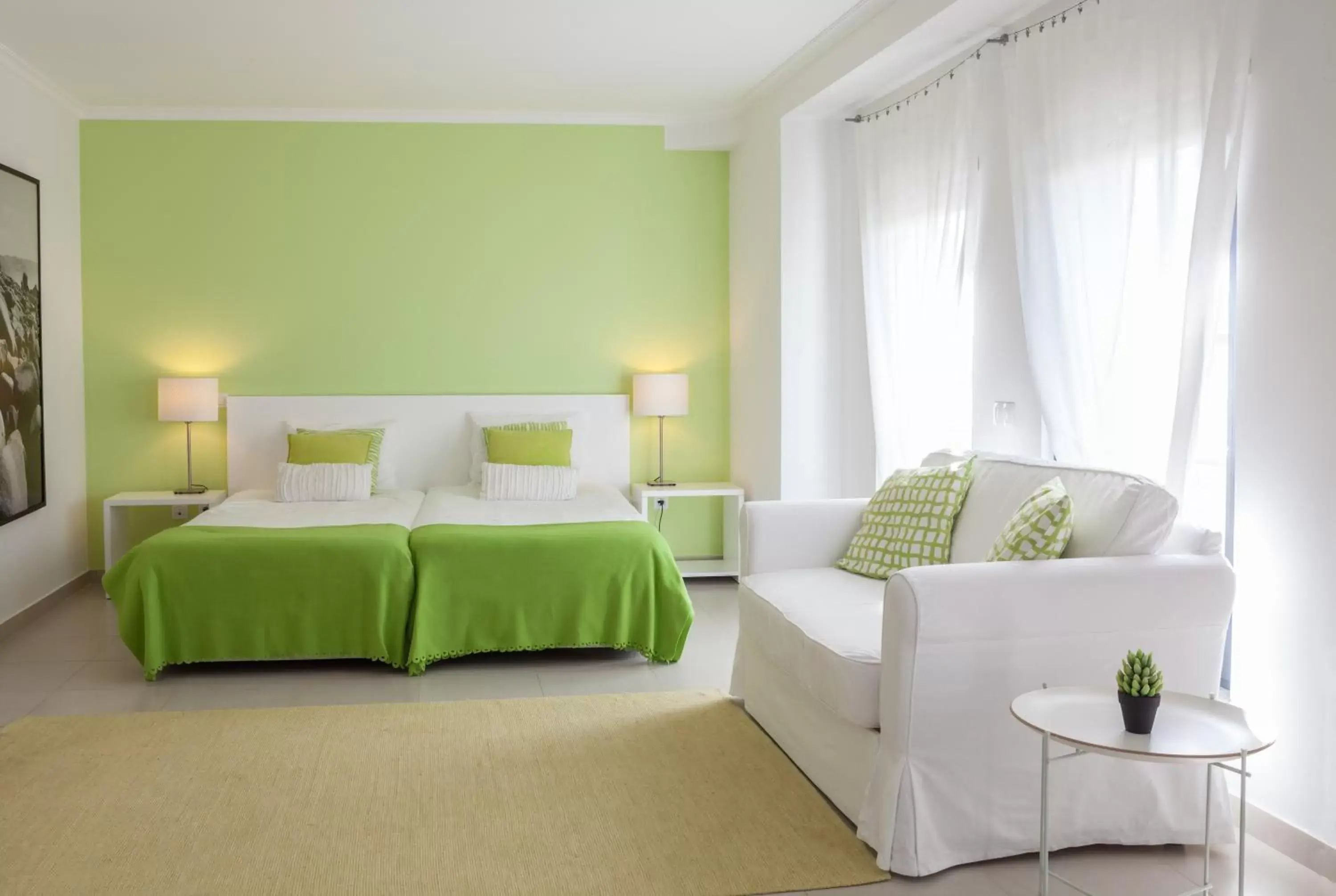 Living room, Bed in Hotel Alcatruz