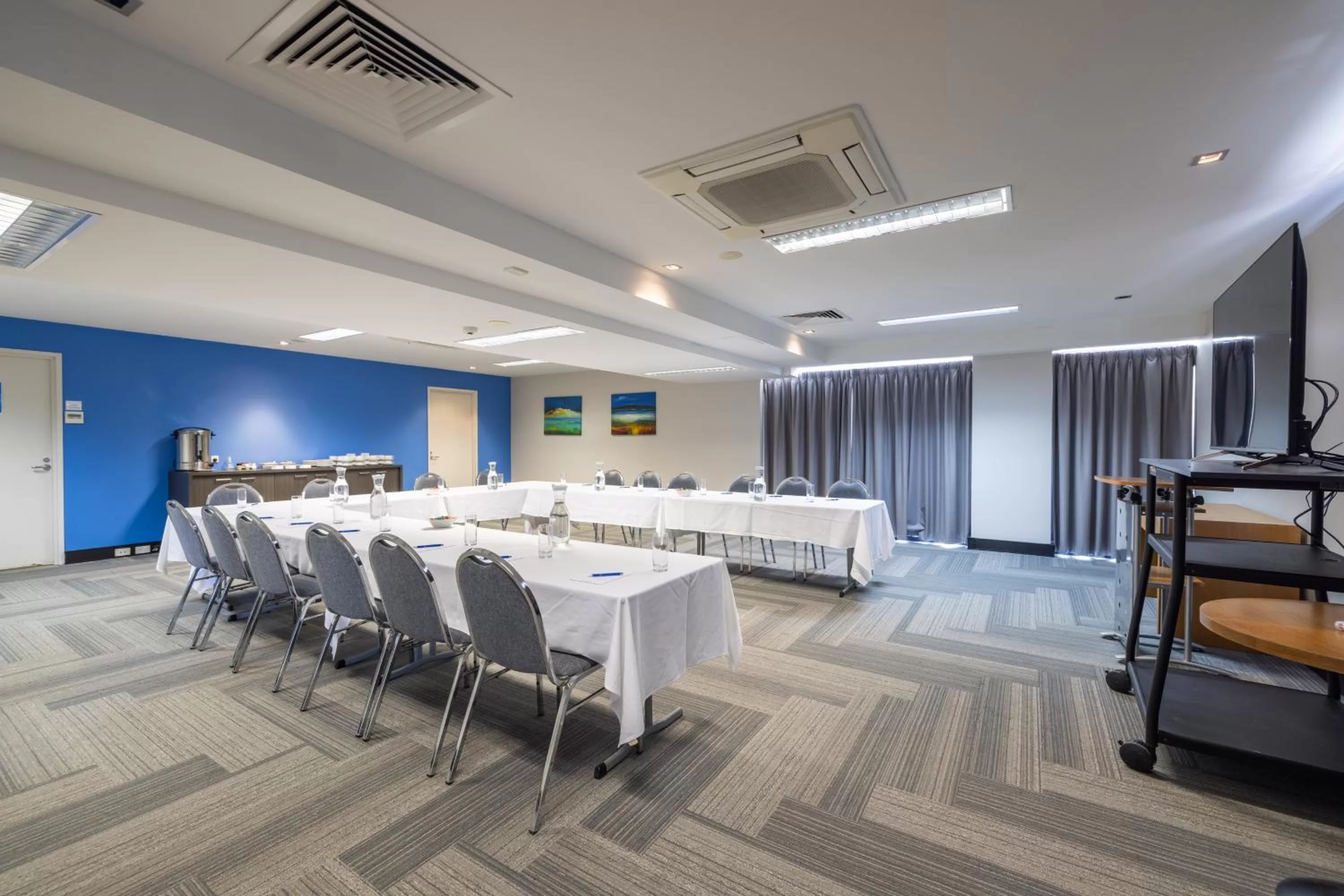 Meeting/conference room in Aligned Corporate Residences Mackay