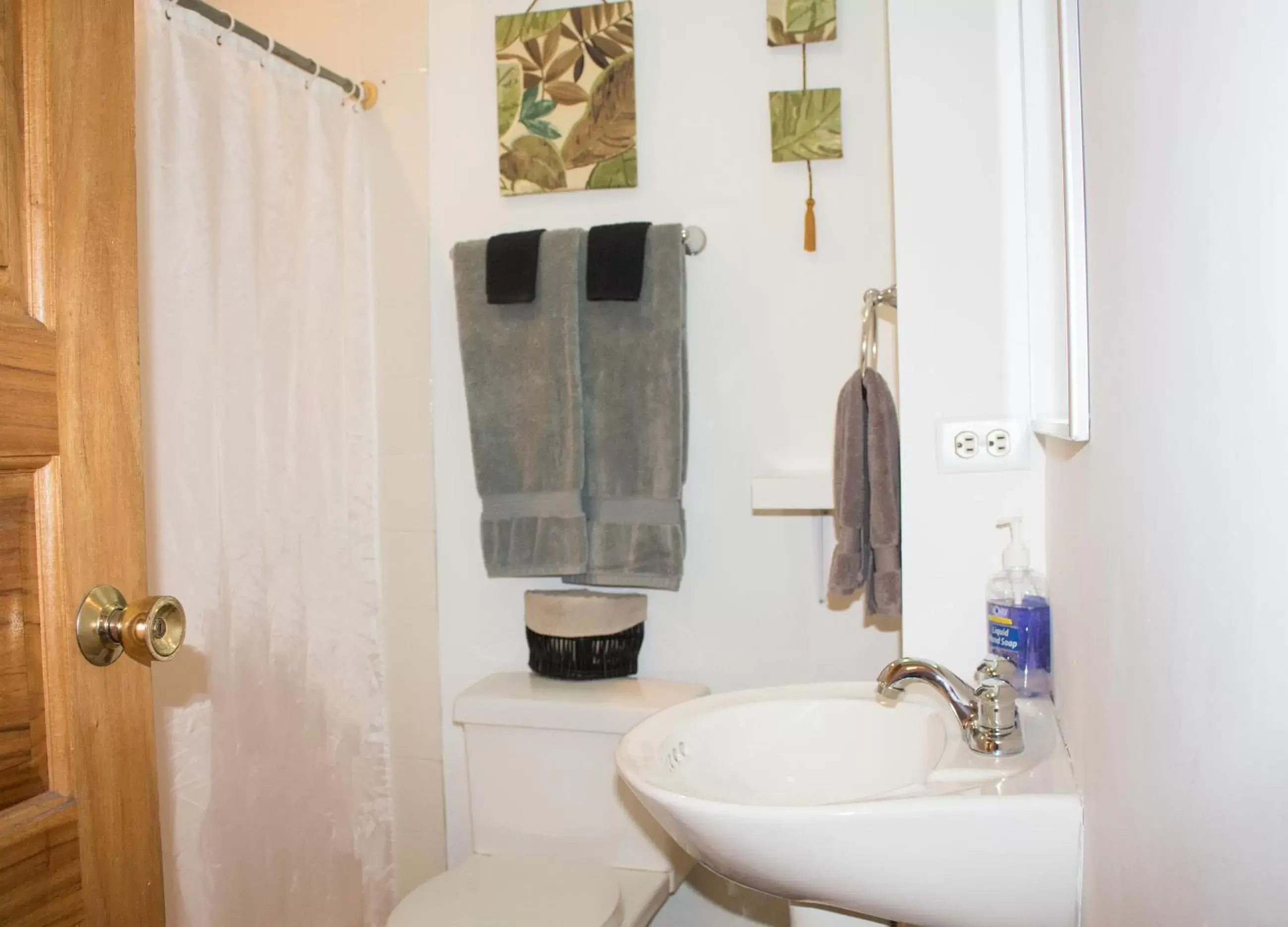 Bathroom in Vista Canyon Inn