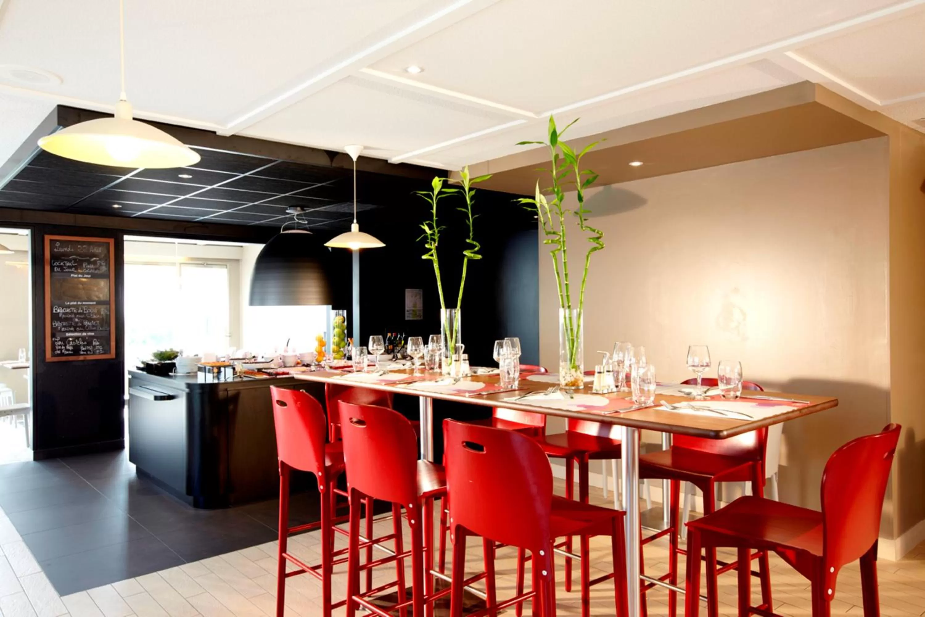 Restaurant/places to eat in Campanile Hendaye