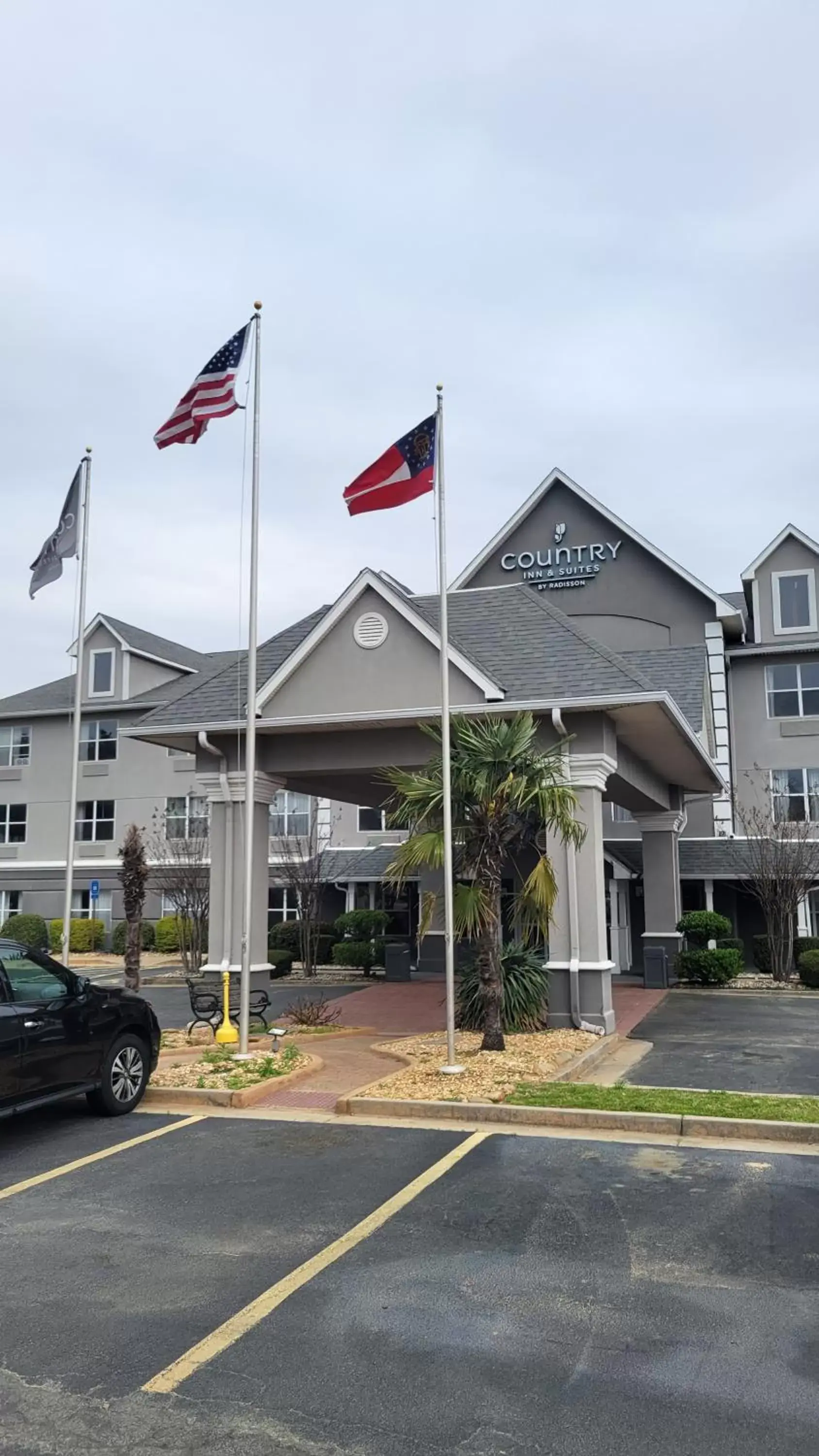 Property Building in Country Inn & Suites by Radisson, McDonough, GA