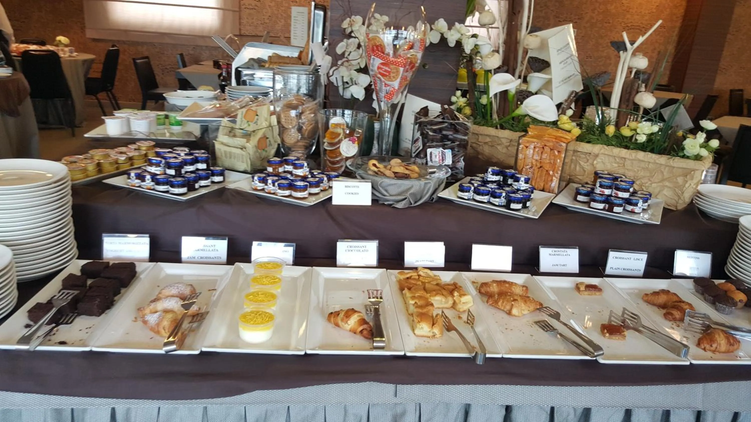 Buffet breakfast in Best Western Plus Hotel Monza e Brianza Palace