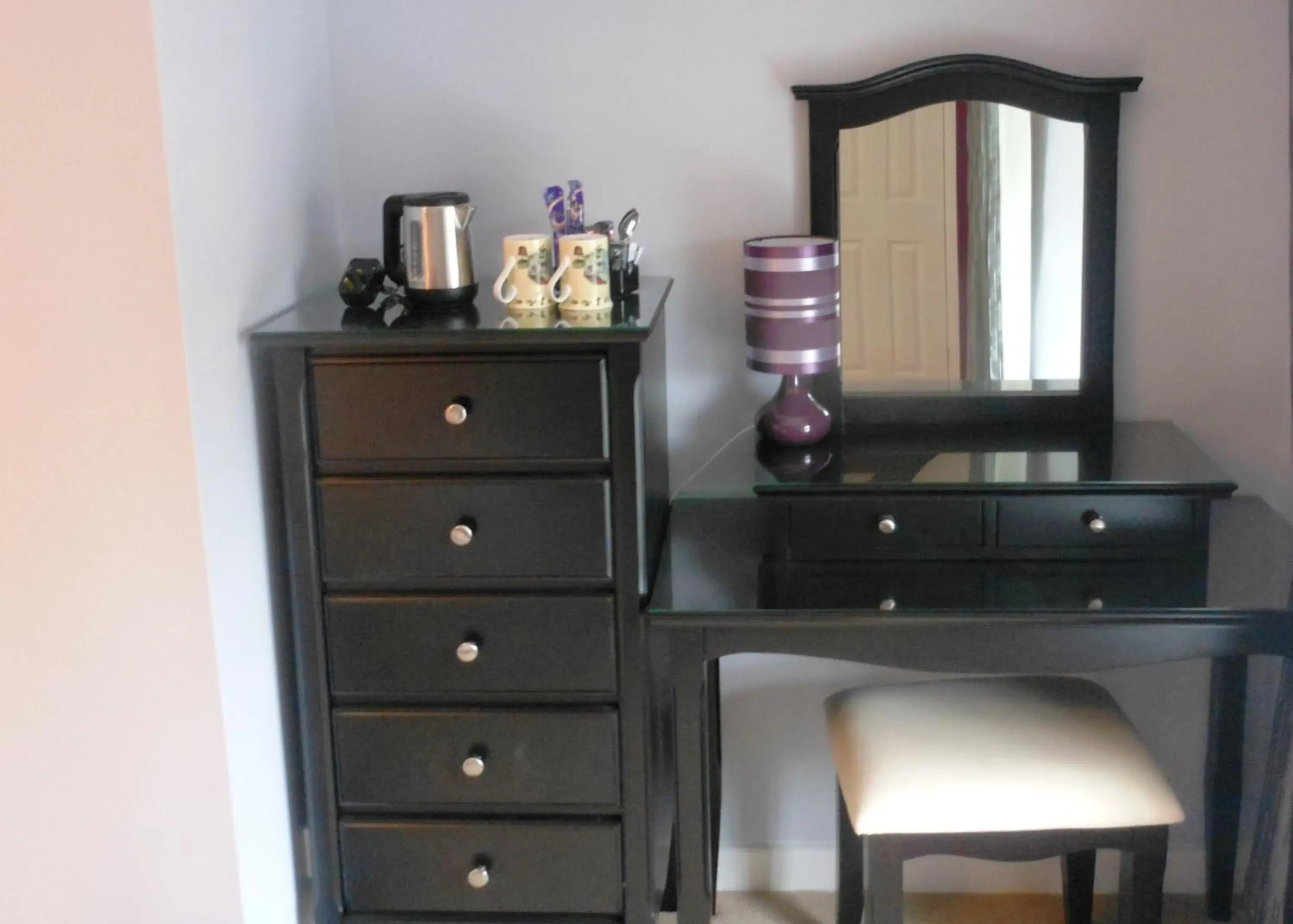 Decorative detail, TV/Entertainment Center in New Inn - Dorchester