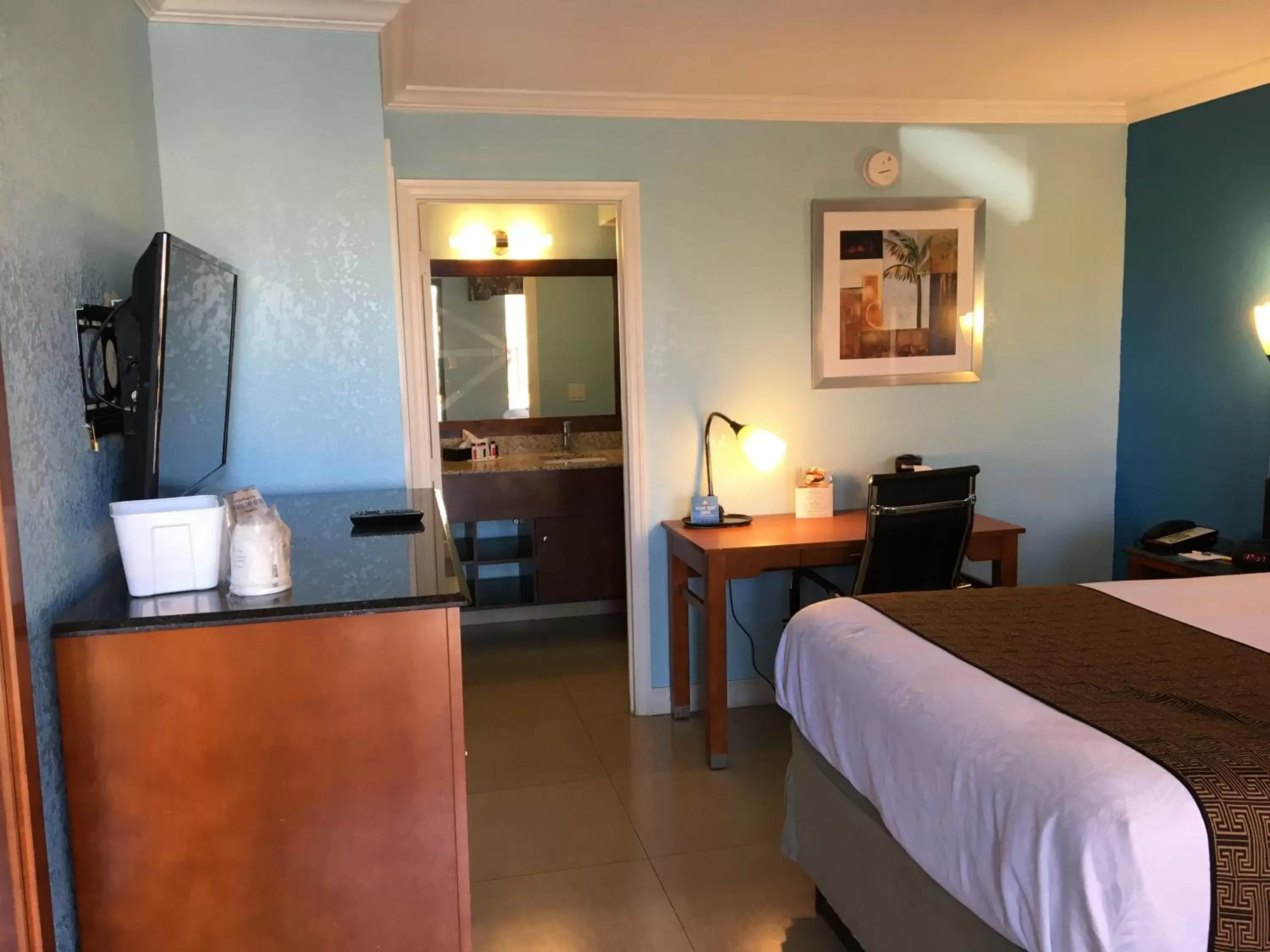 Photo of the whole room, Bed in Days Inn by Wyndham Florida City Photo of the whole room, Bed in Days Inn by Wyndham Florida City