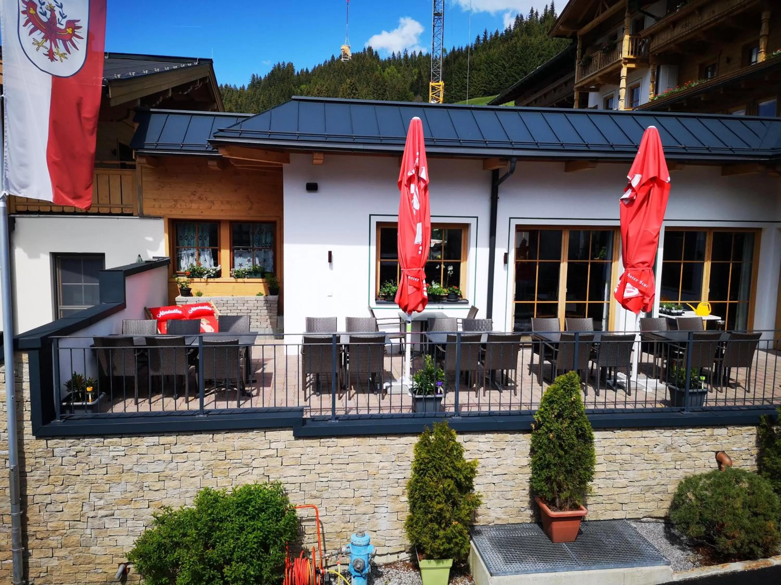 Restaurant/places to eat, Property Building in Hotel Aschauer Hof z'Fritzn
