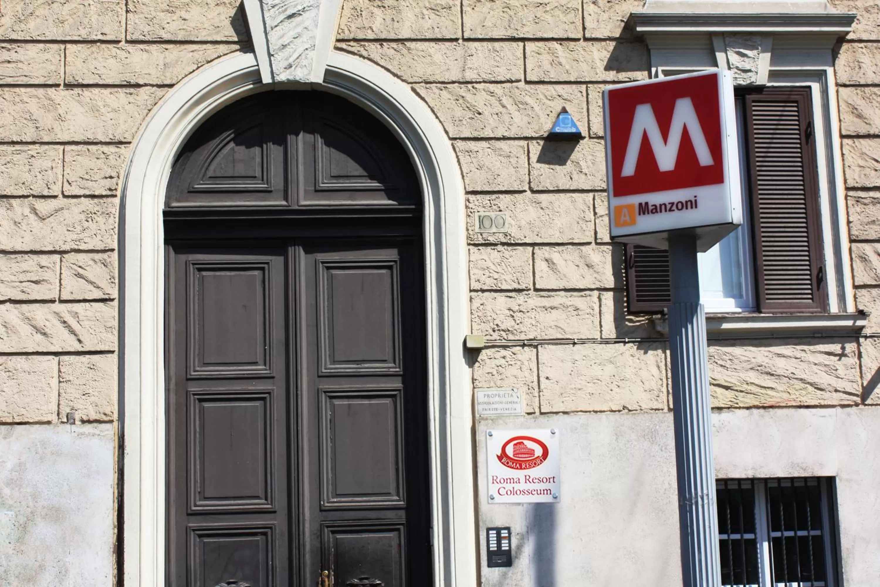 Property building in Roma Resort Colosseum