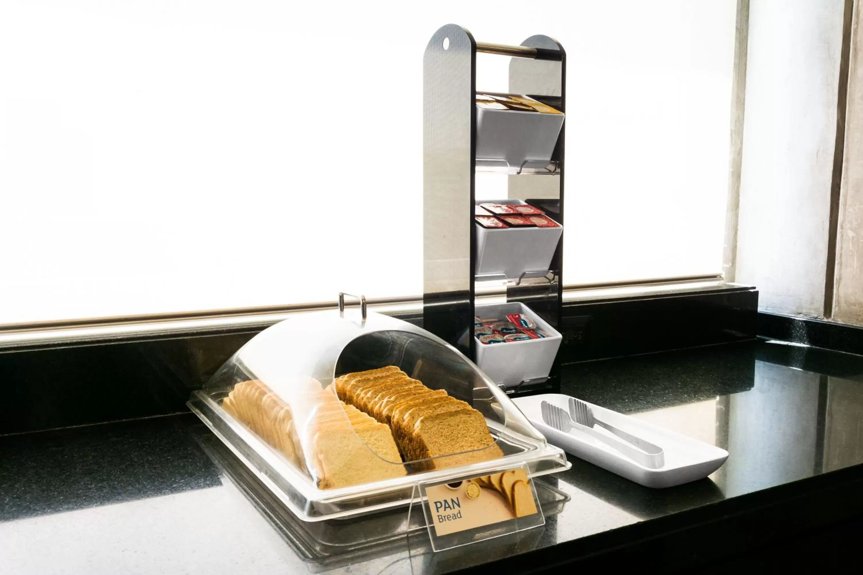 Restaurant/places to eat in Holiday Inn Express Toluca Galerias Metepec by IHG