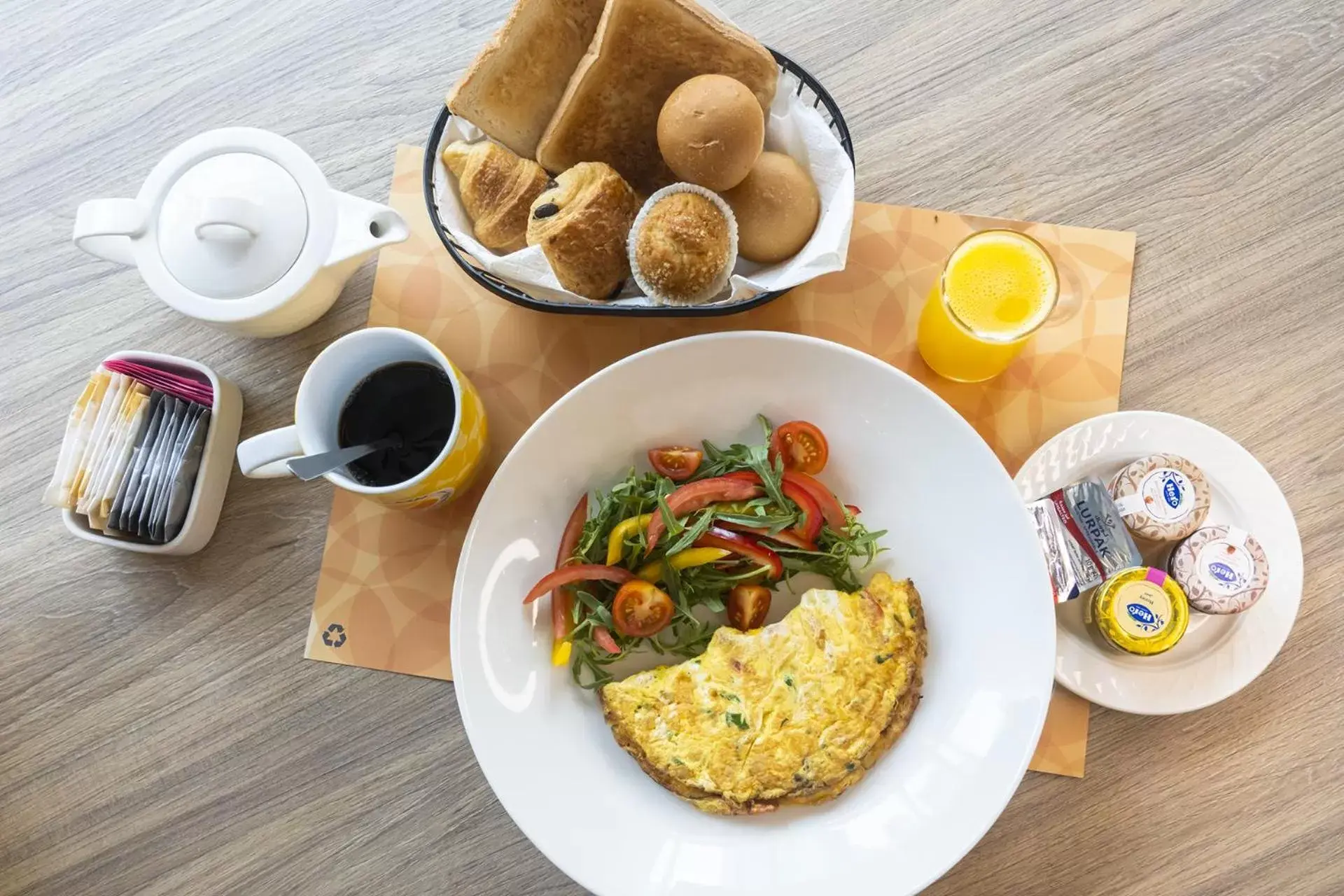 Food and drinks in TIME Asma Hotel Food and drinks in TIME Asma Hotel