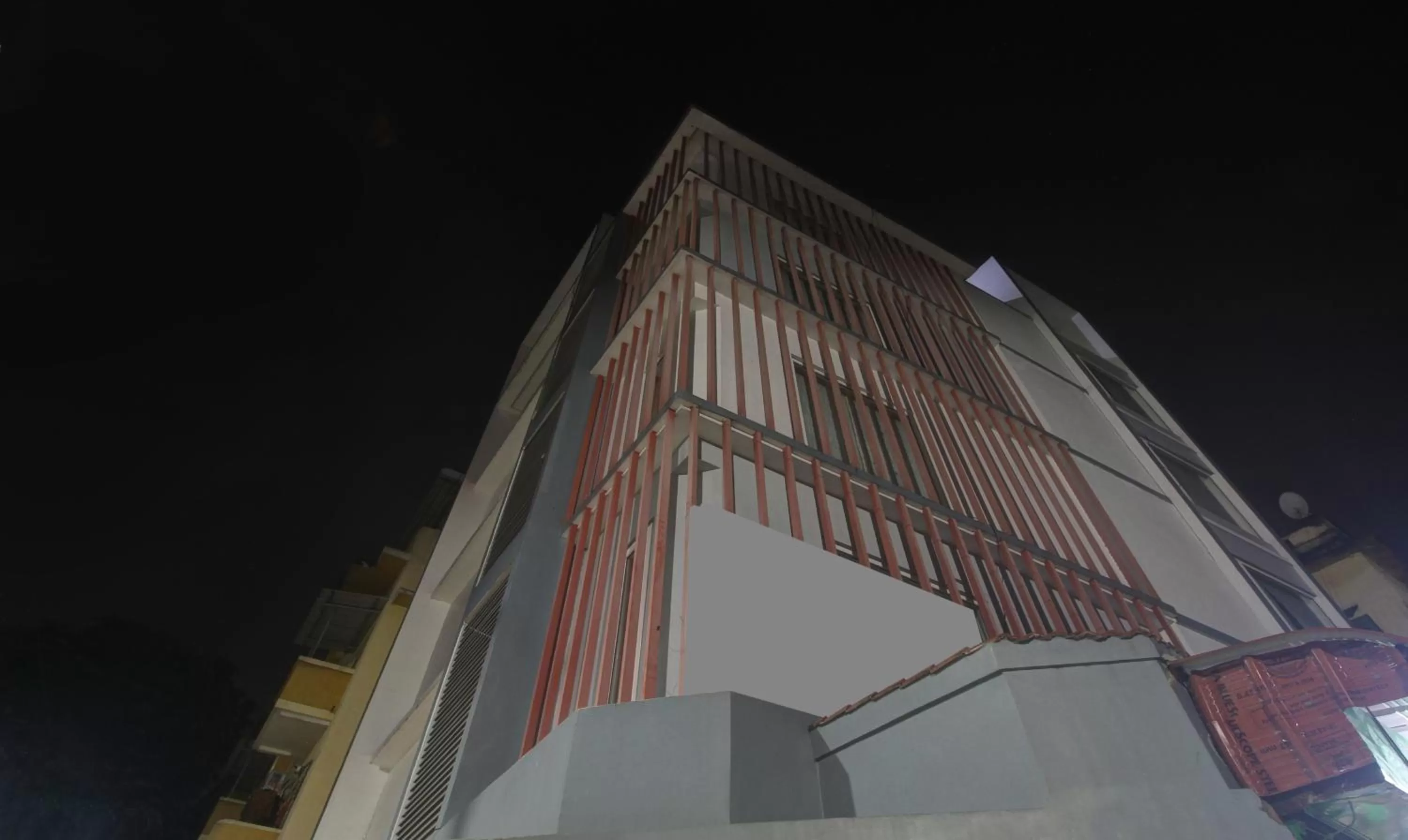 Facade/entrance in Itsy Hotels Reotel Near Rabindra Sarobar