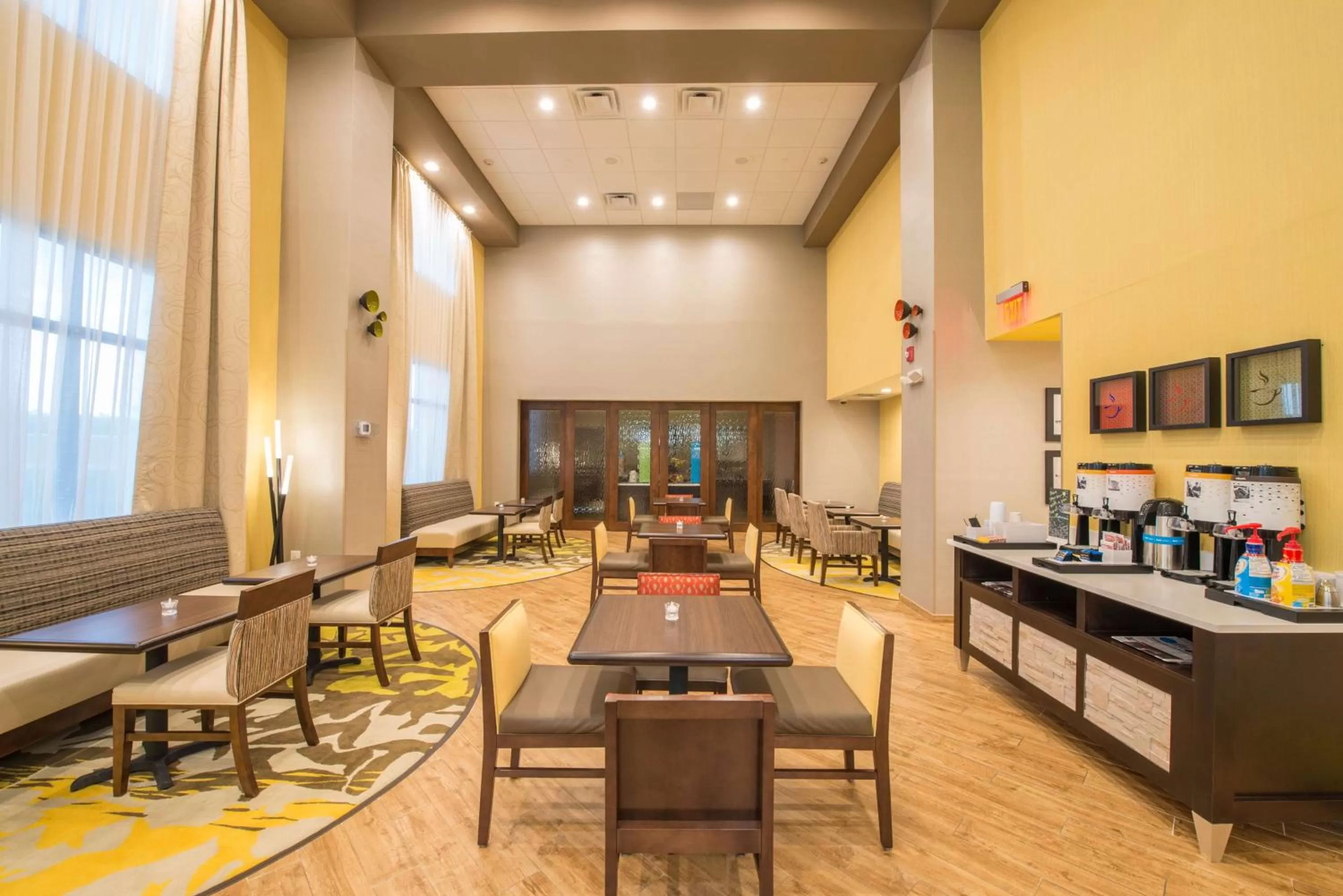 Lobby or reception in Hampton Inn Waynesboro