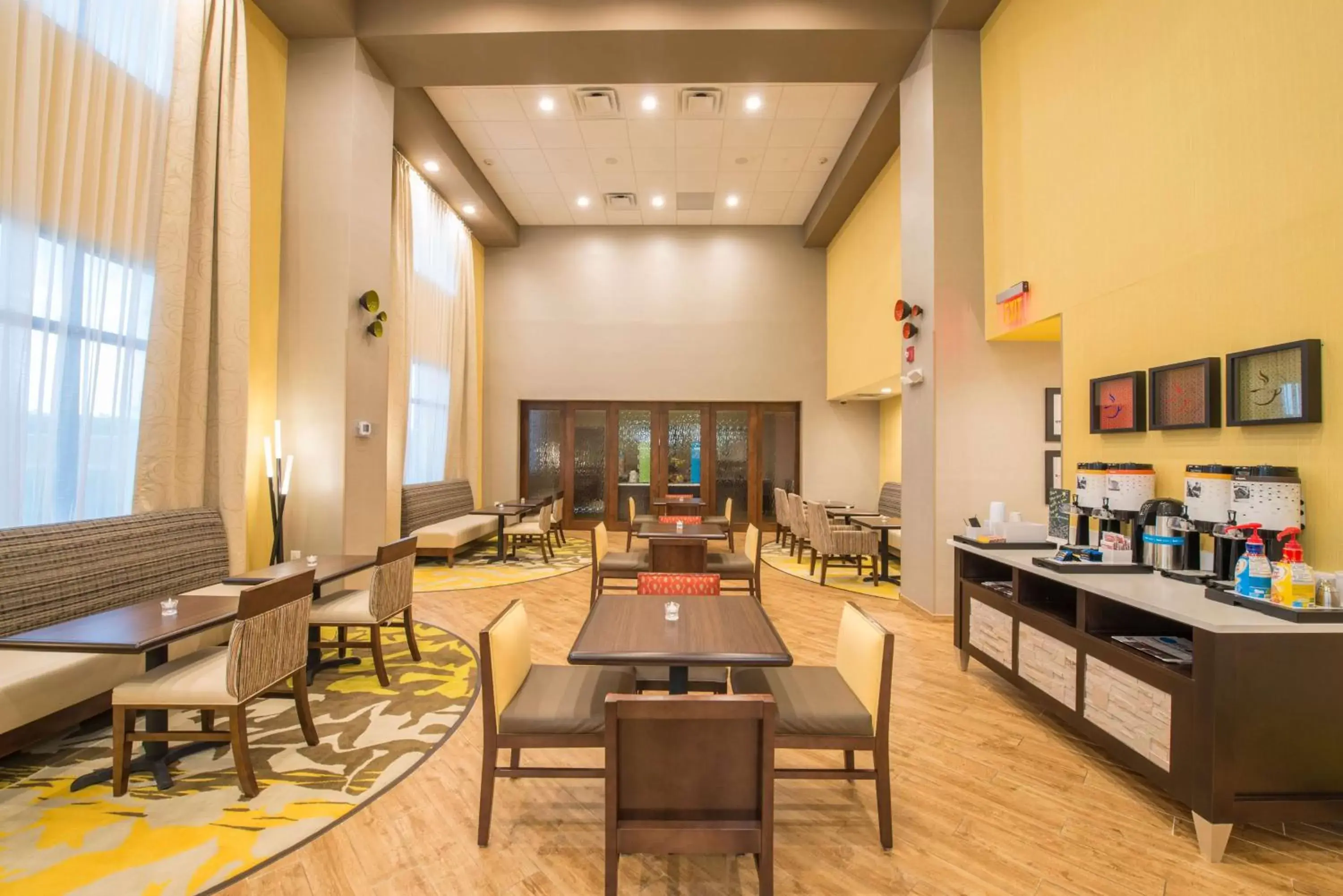 Lobby or reception, Restaurant/Places to Eat in Hampton Inn By Hilton Waynesboro, GA