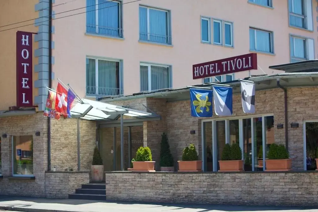 Facade/entrance in Hotel Tivoli