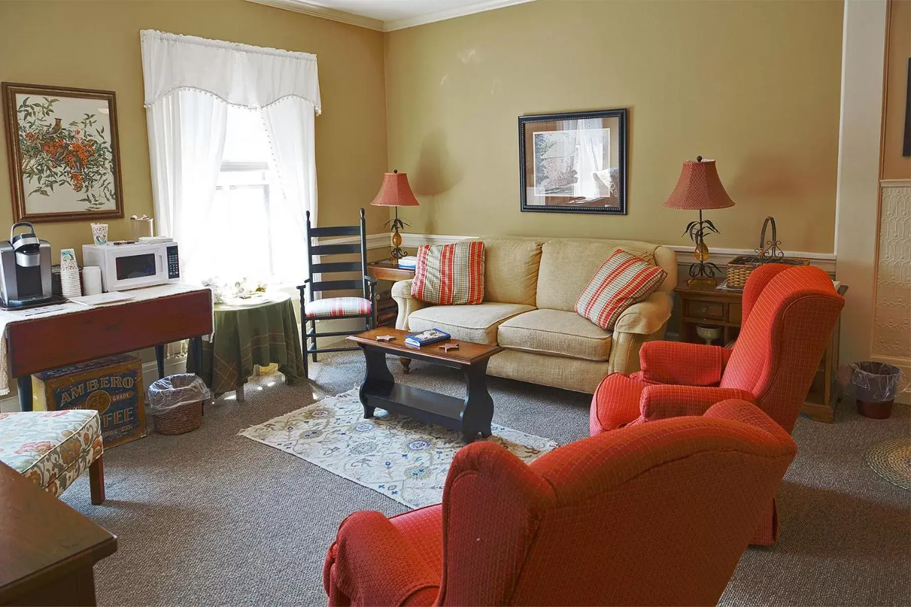 Living room, Seating Area in Strasburg Village Inn