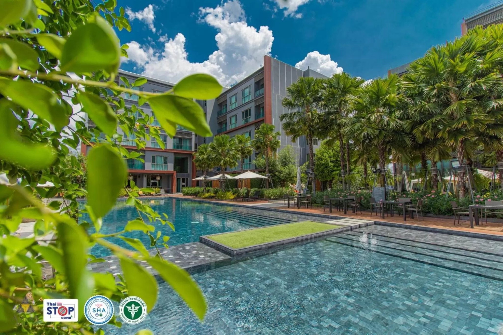 Swimming pool in AisanA Hotel Korat