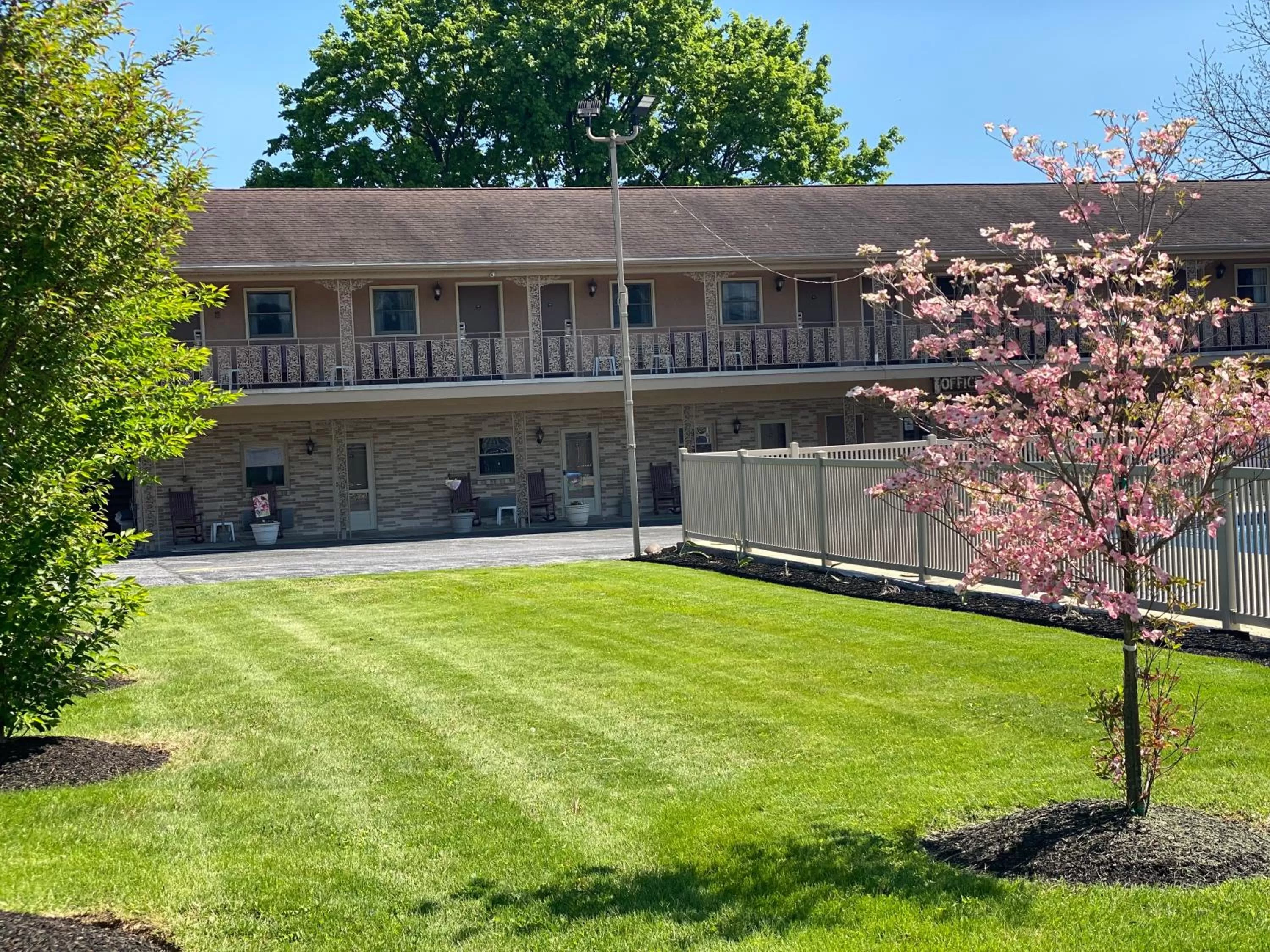 Garden in White Rose Motel - Hershey