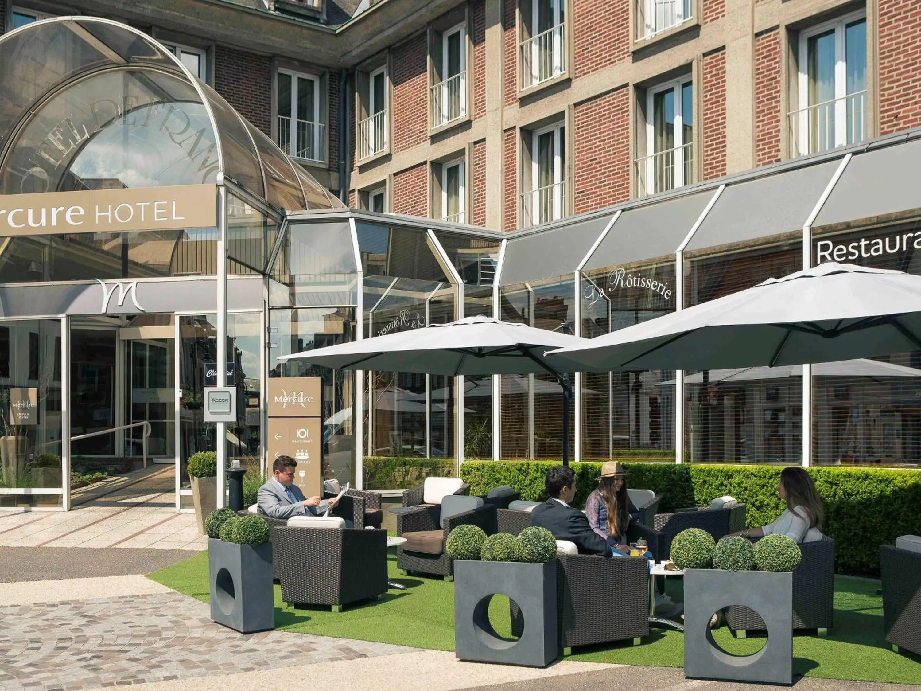 Lounge or bar in Mercure Abbeville Centre – Porte de La Baie de Somme