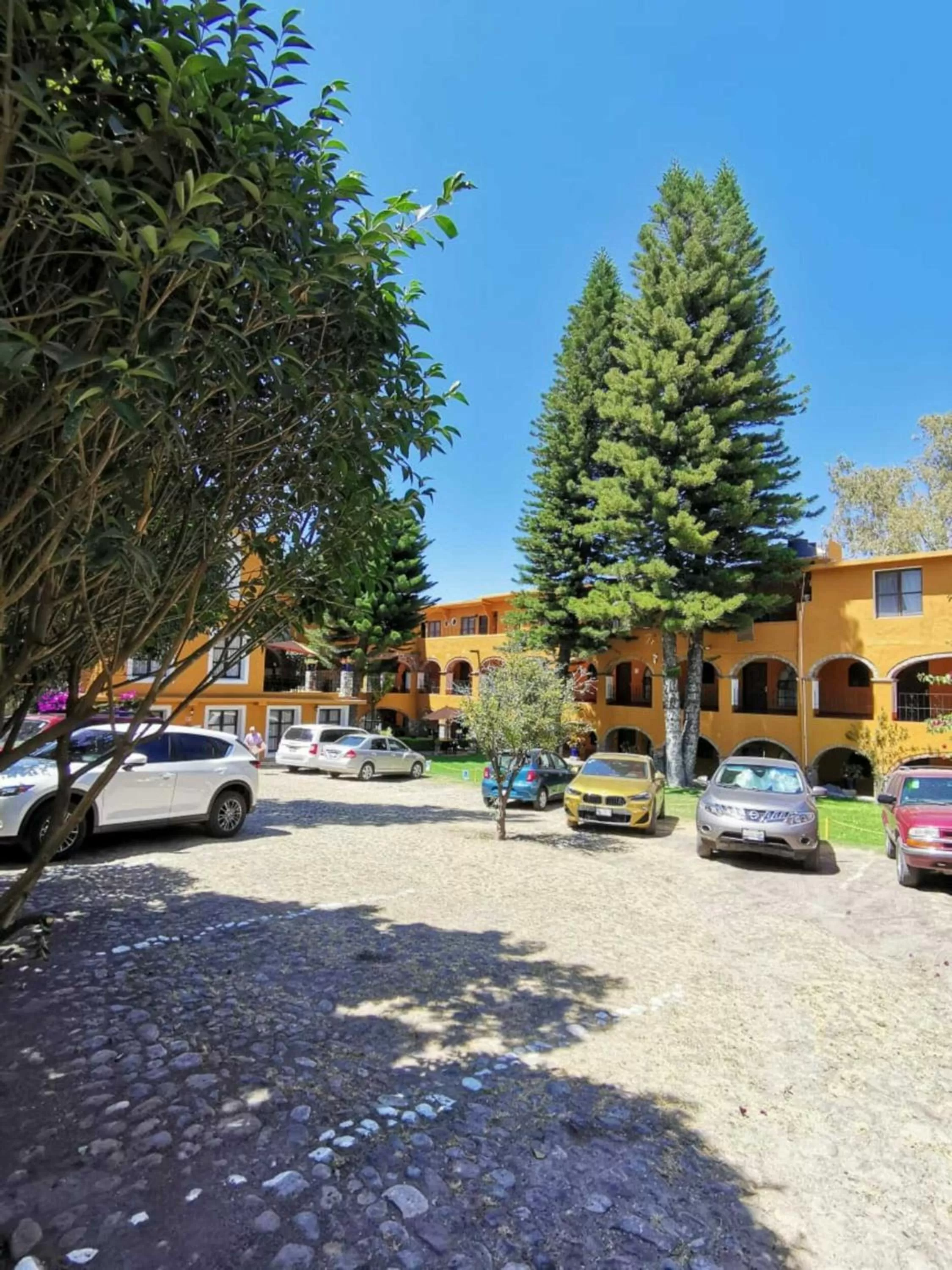 Parking in Hotel Hacienda Monteverde San Miguel de Allende
