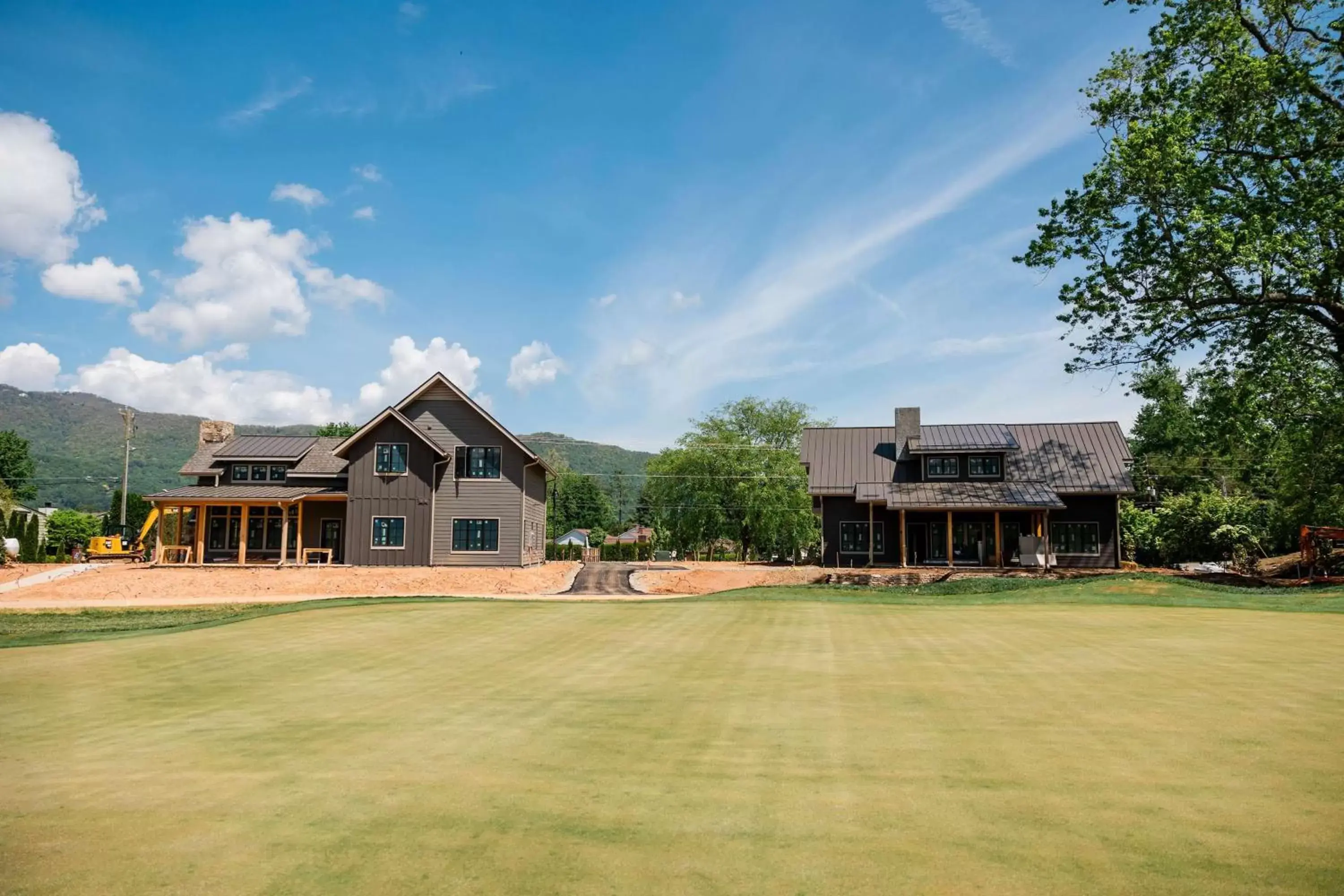 Photo of the whole room, Property Building in Waynesville Inn & Golf Club, Trademark Collection by Wyndham