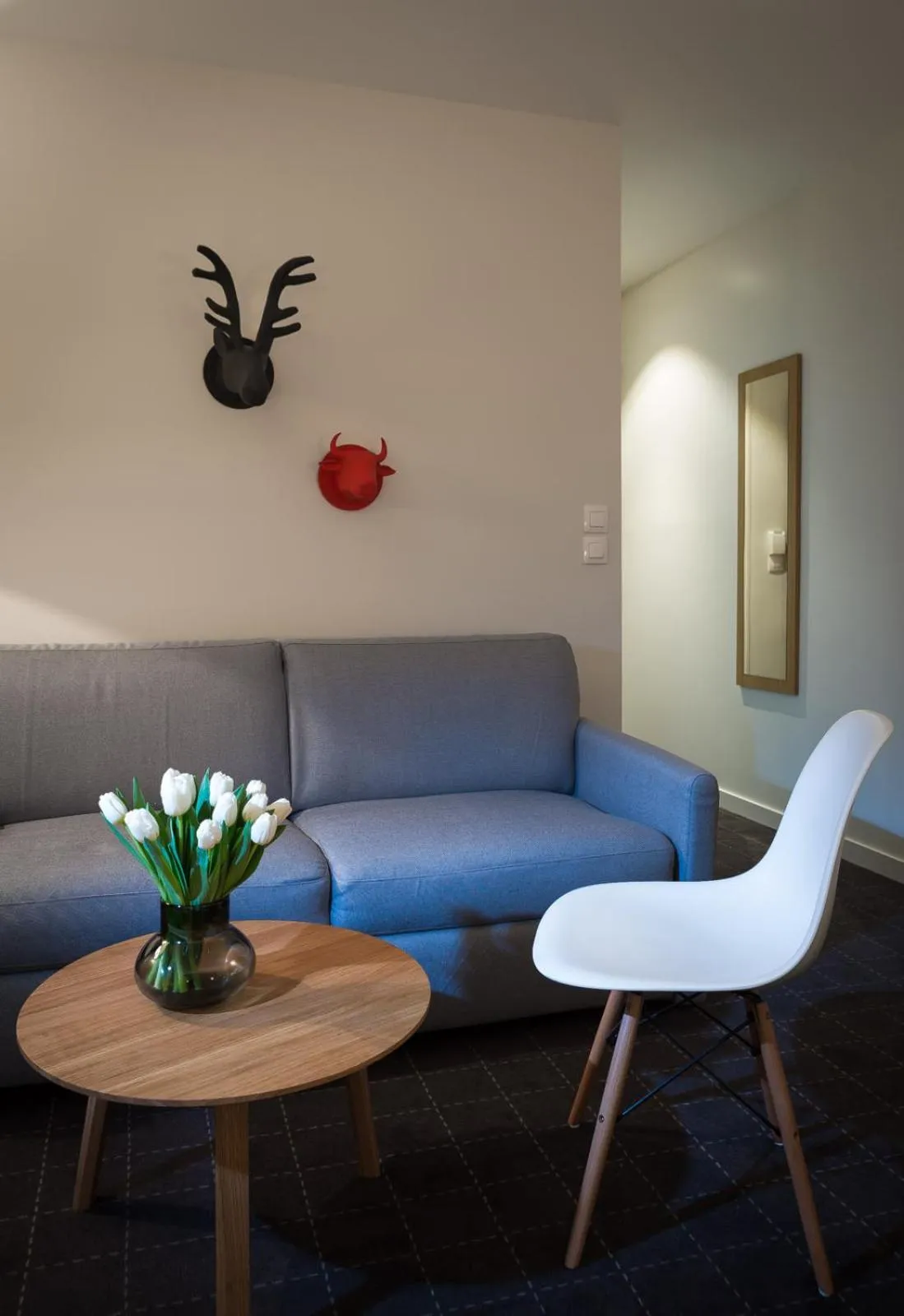 Seating area in Hotel Mirabeau Eiffel