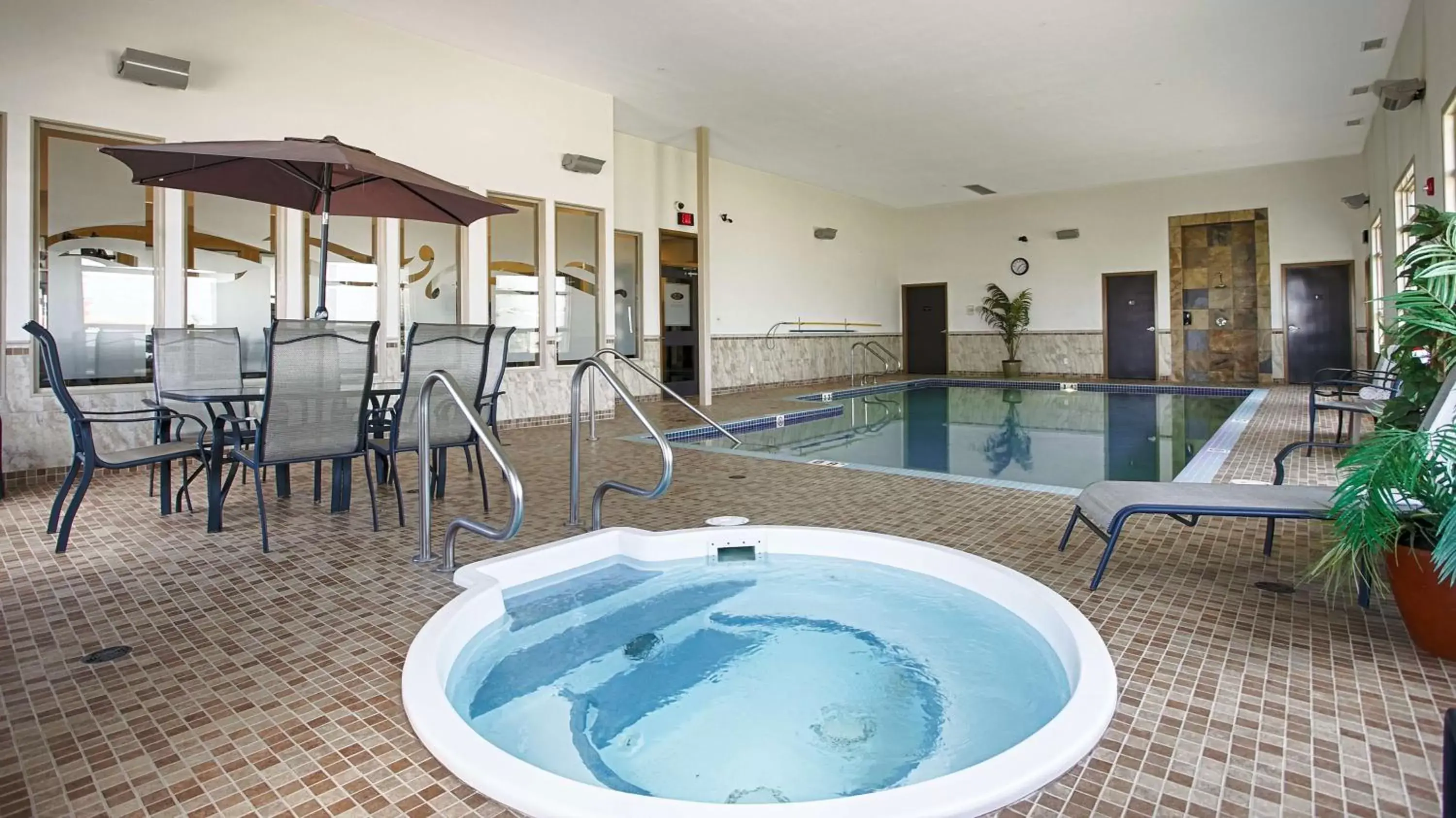 On site, Swimming Pool in Best Western Wainwright Inn & Suites