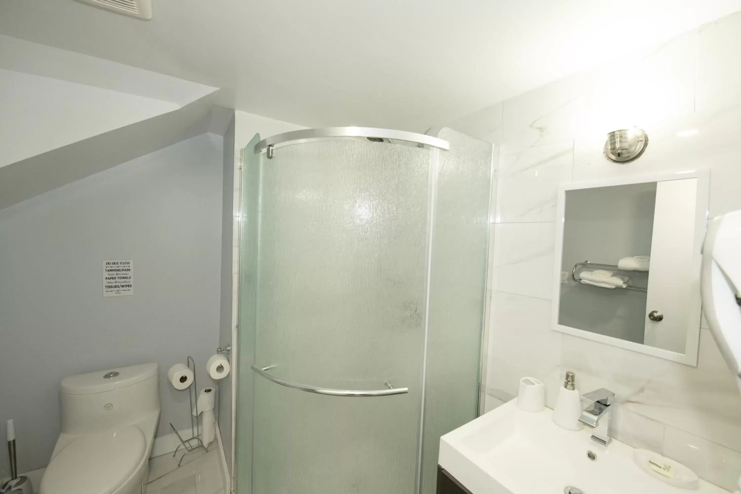 Bathroom in Serene Niagara Inn