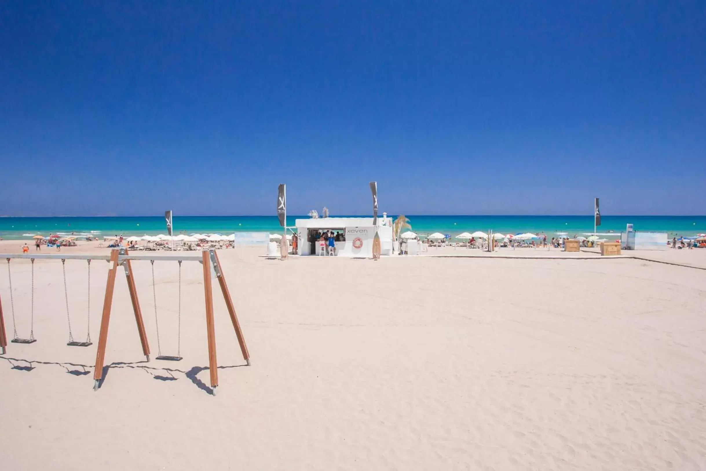 Beach in Hotel Castilla Alicante