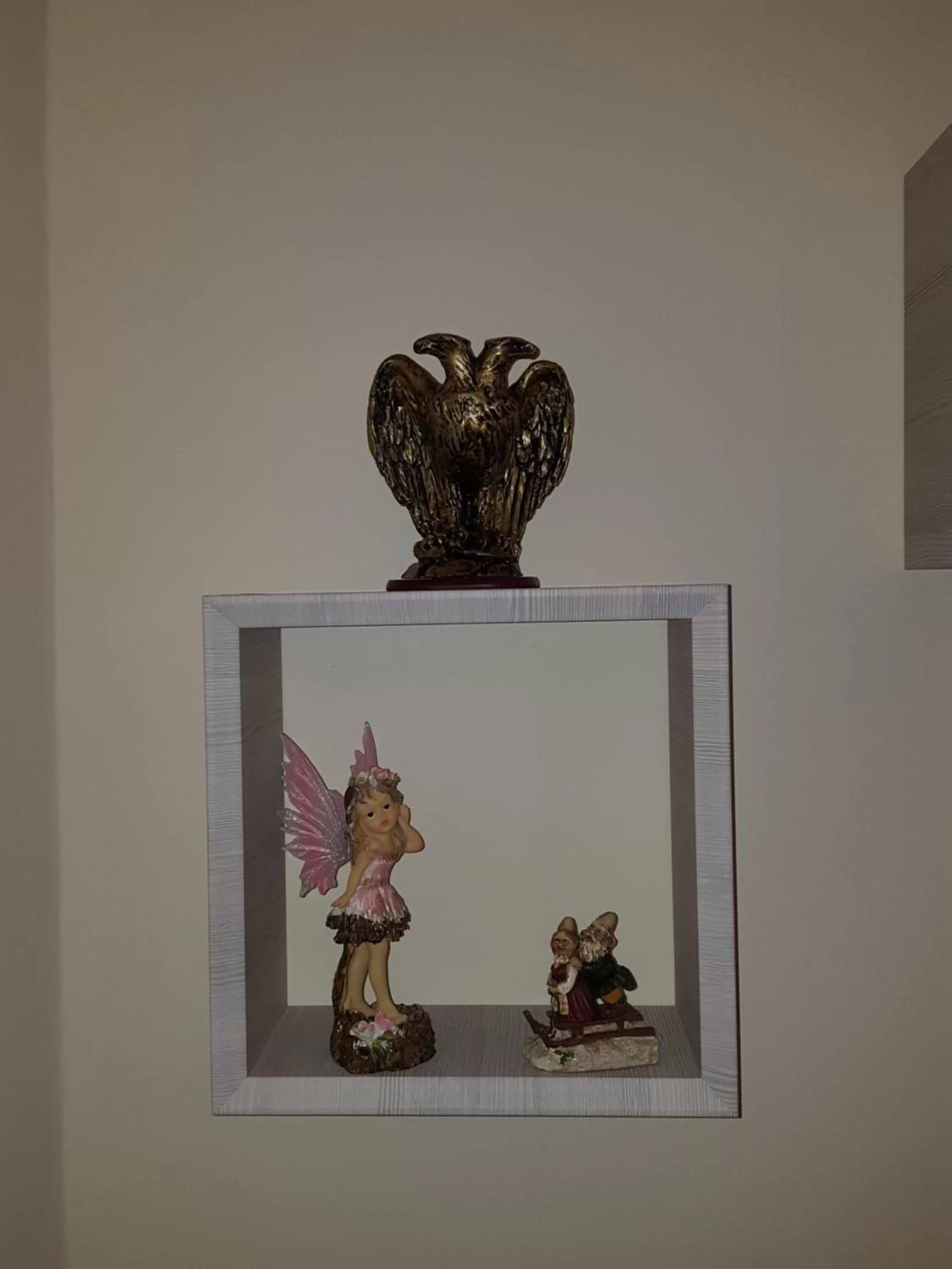 Decorative detail in Dimora di Mara