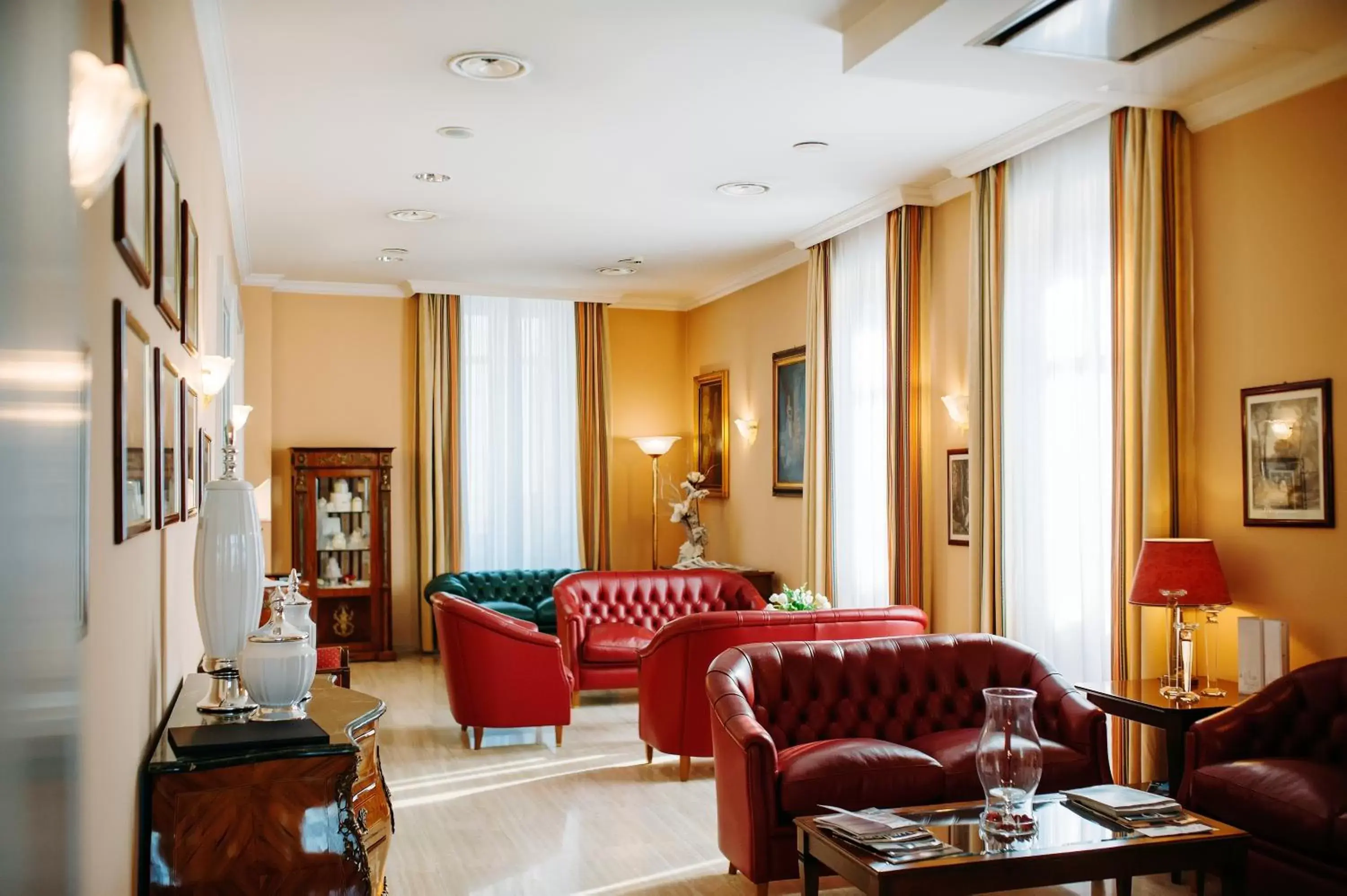 Lobby or reception, Seating Area in Hotel Villa Traiano