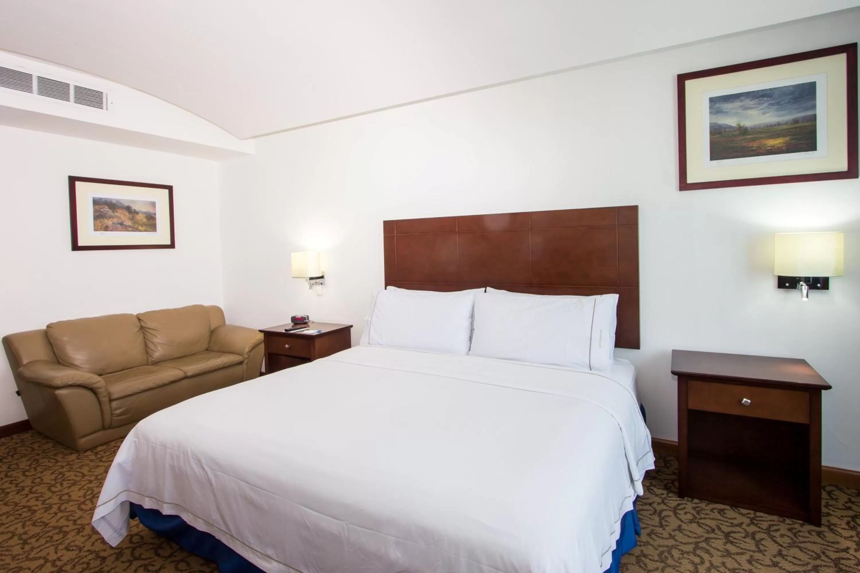 Bedroom, Bed in Holiday Inn Express Nuevo Laredo by IHG