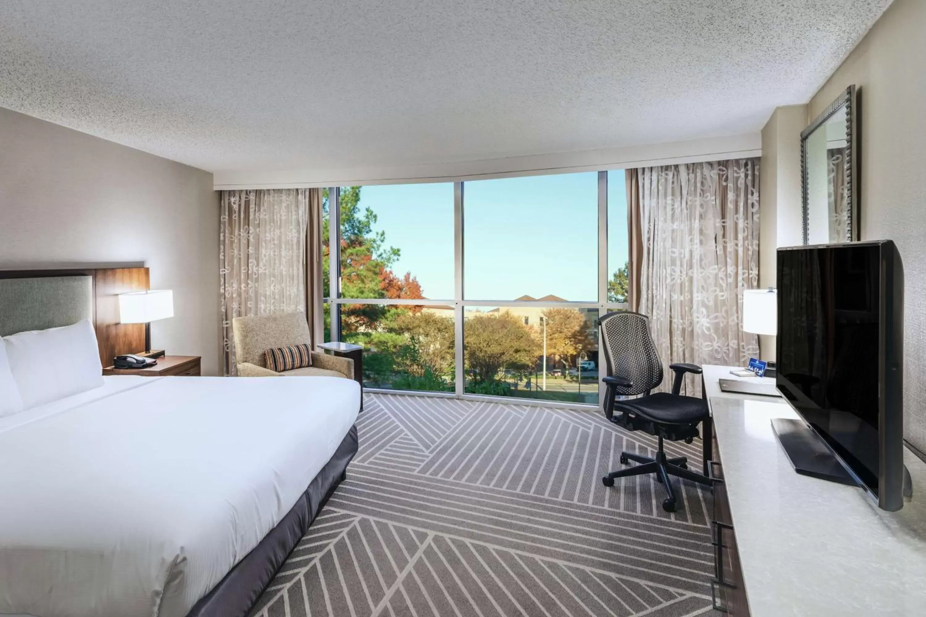 Bedroom, TV/Entertainment Center in Hilton Memphis