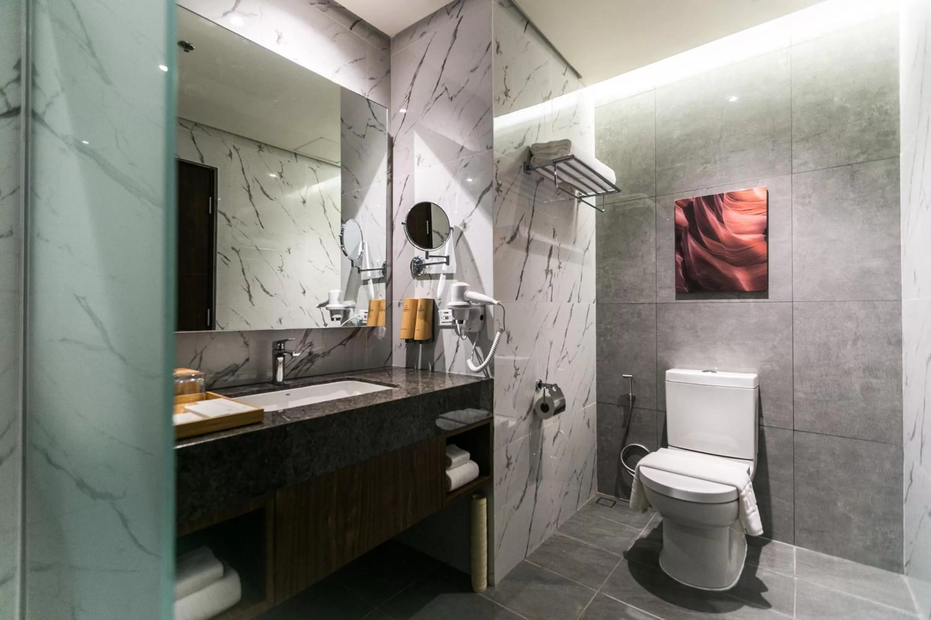 Shower in Grand Summit Hotel General Santos