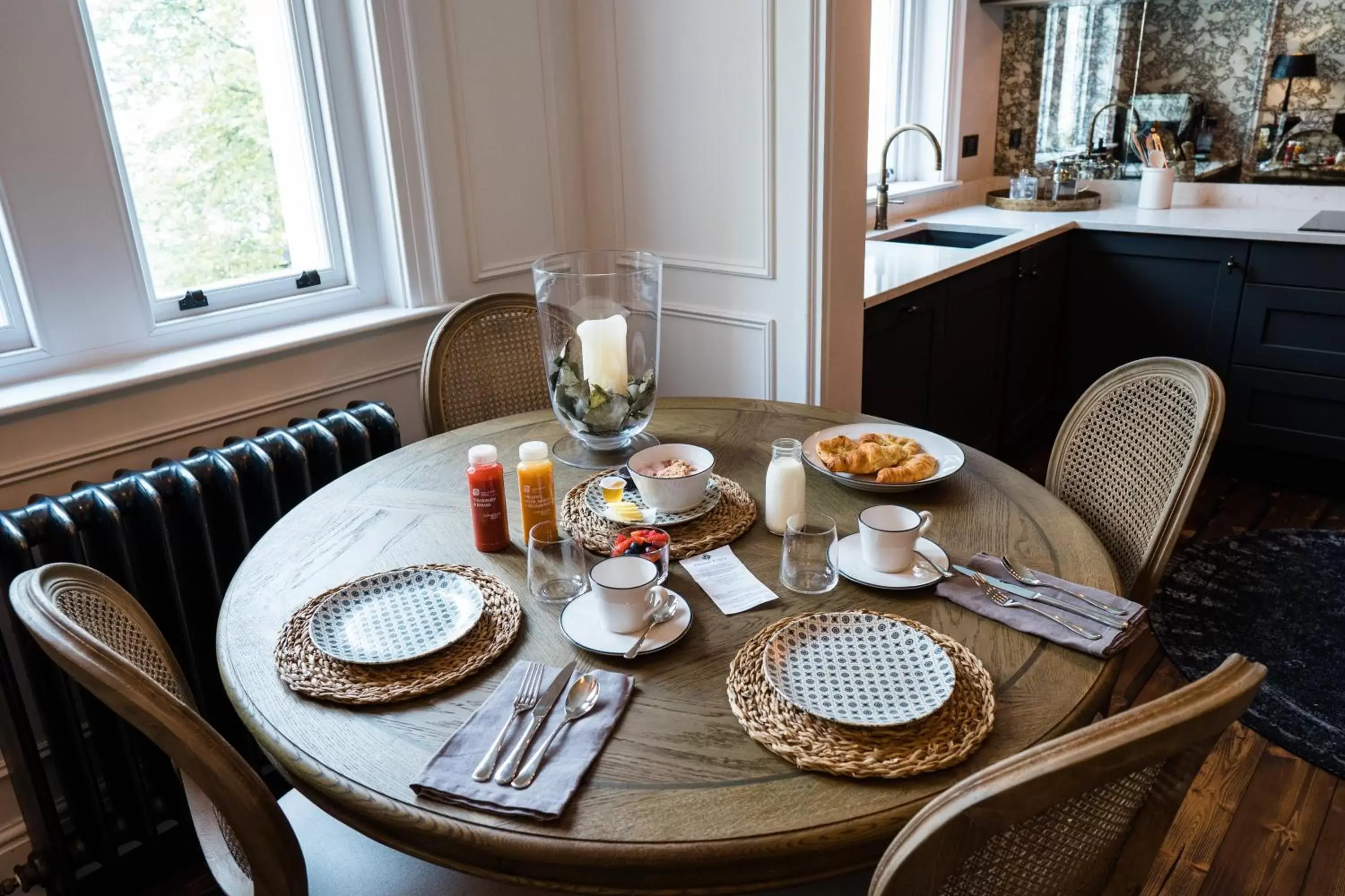 Breakfast, Dining Area in The Regency Suites & Residences