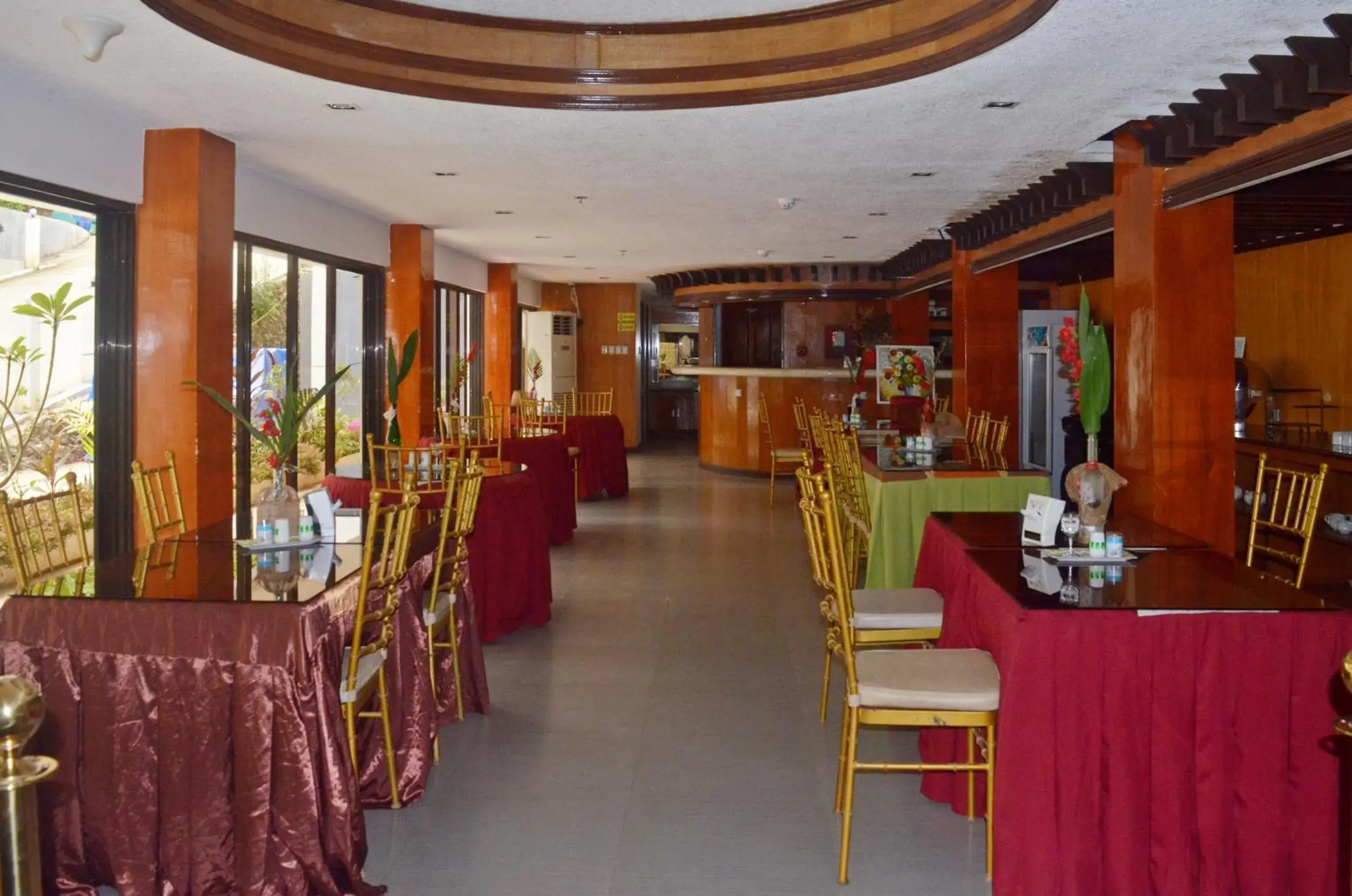 Restaurant/Places to Eat in Villa Israel Ecopark El Nido