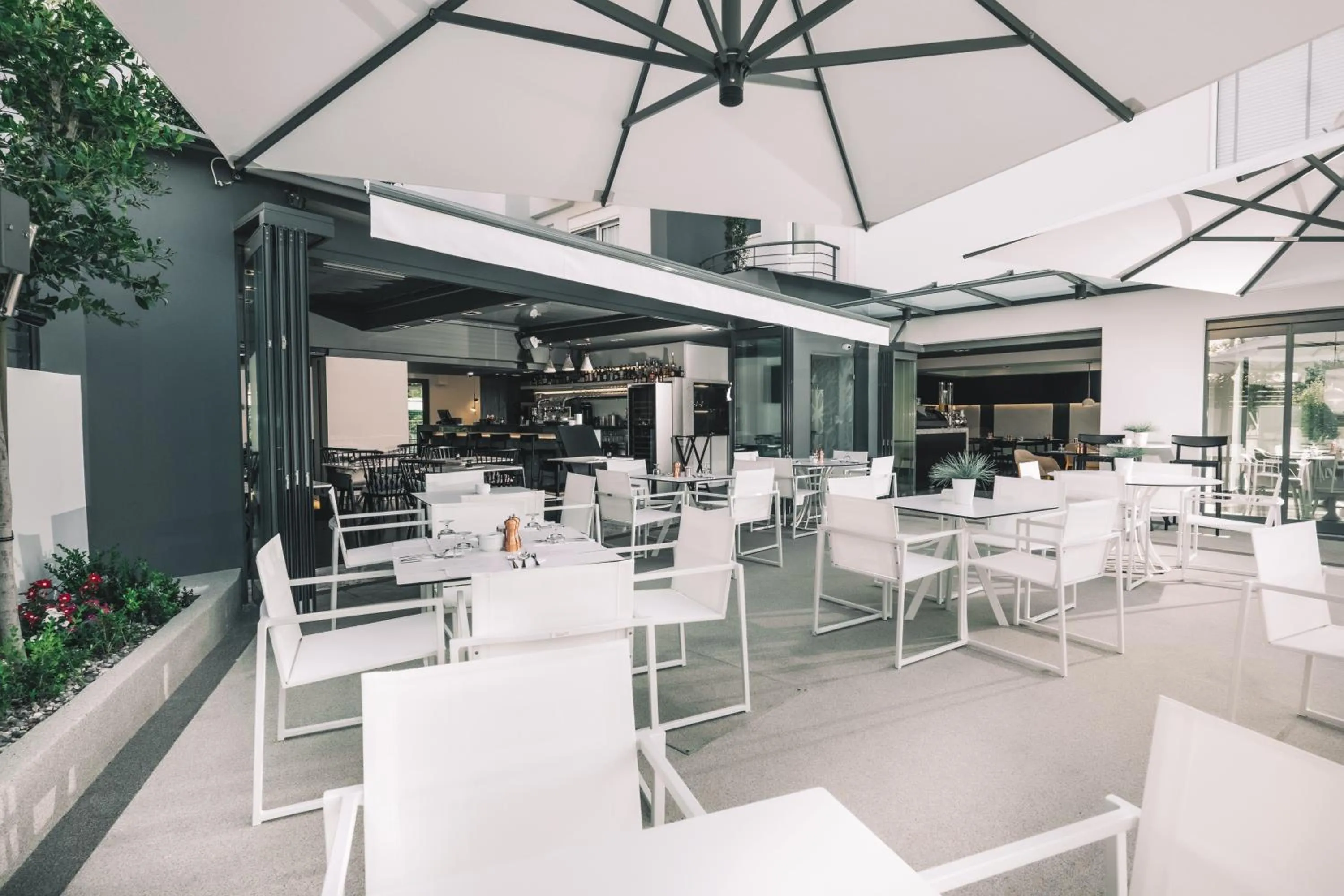 Restaurant/places to eat in Garden City Resort