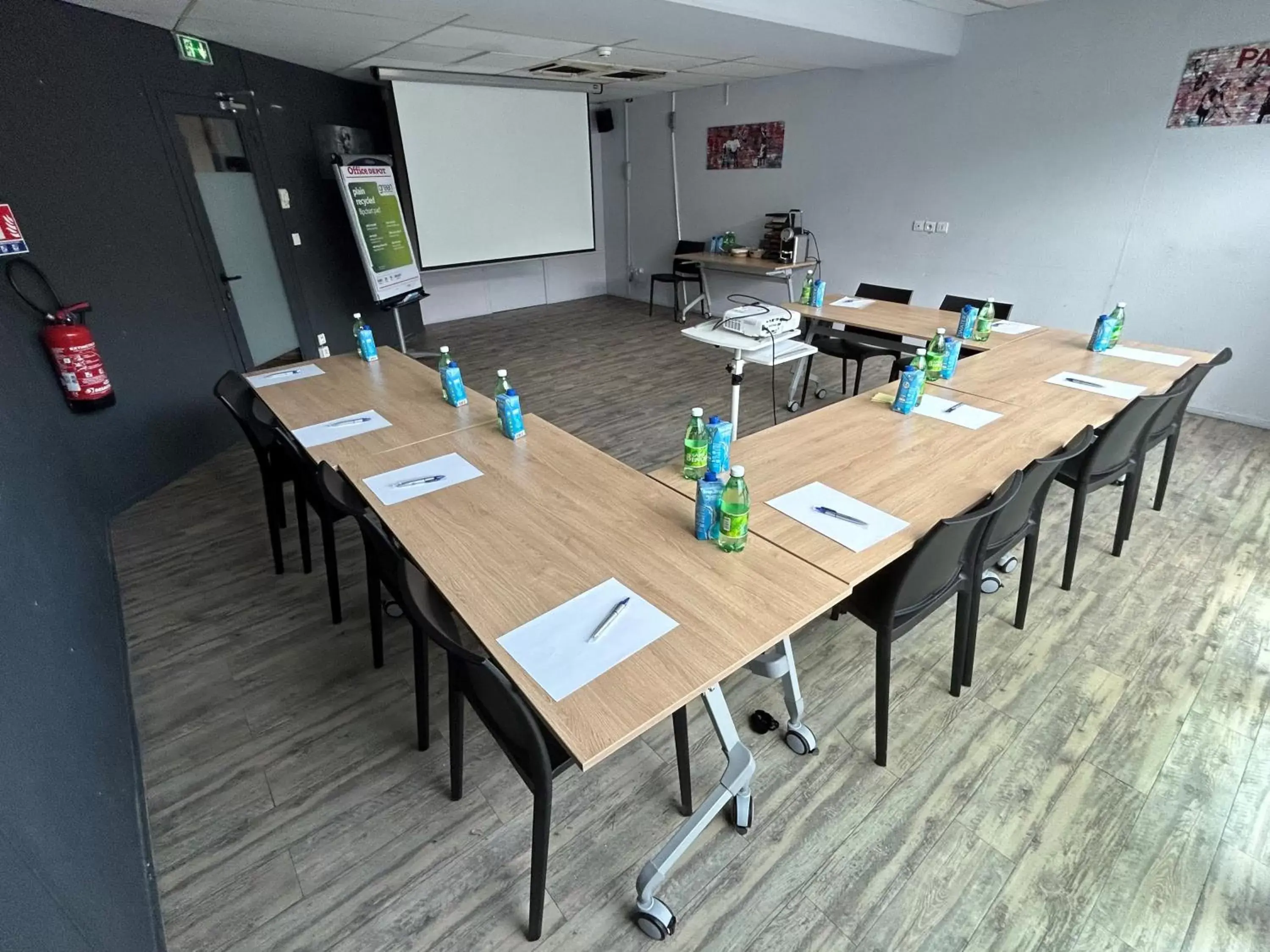 Meeting/conference room in Kyriad Marne-La-Vallée Torcy