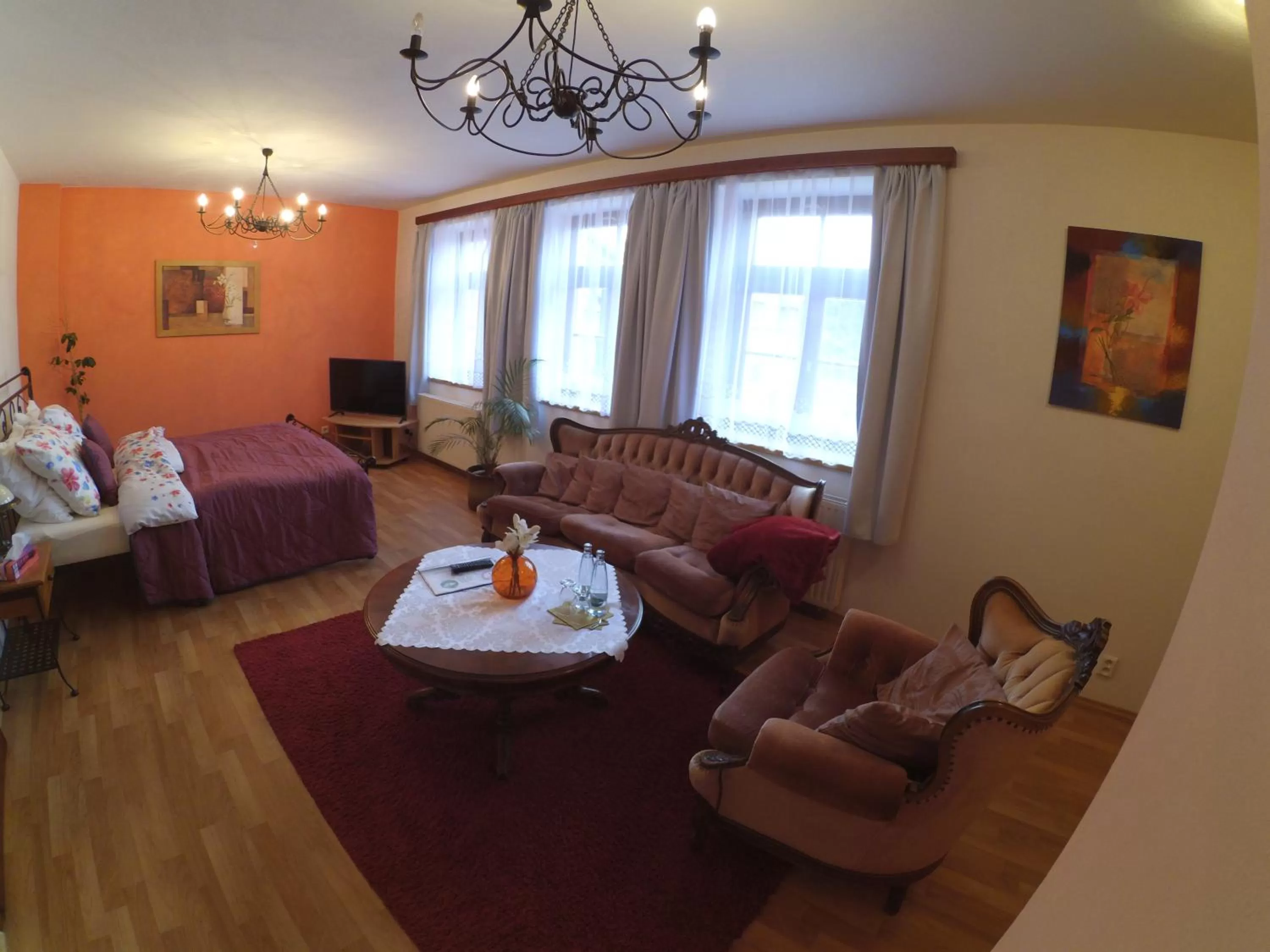 Photo of the whole room, Bed in Hotel Atrium