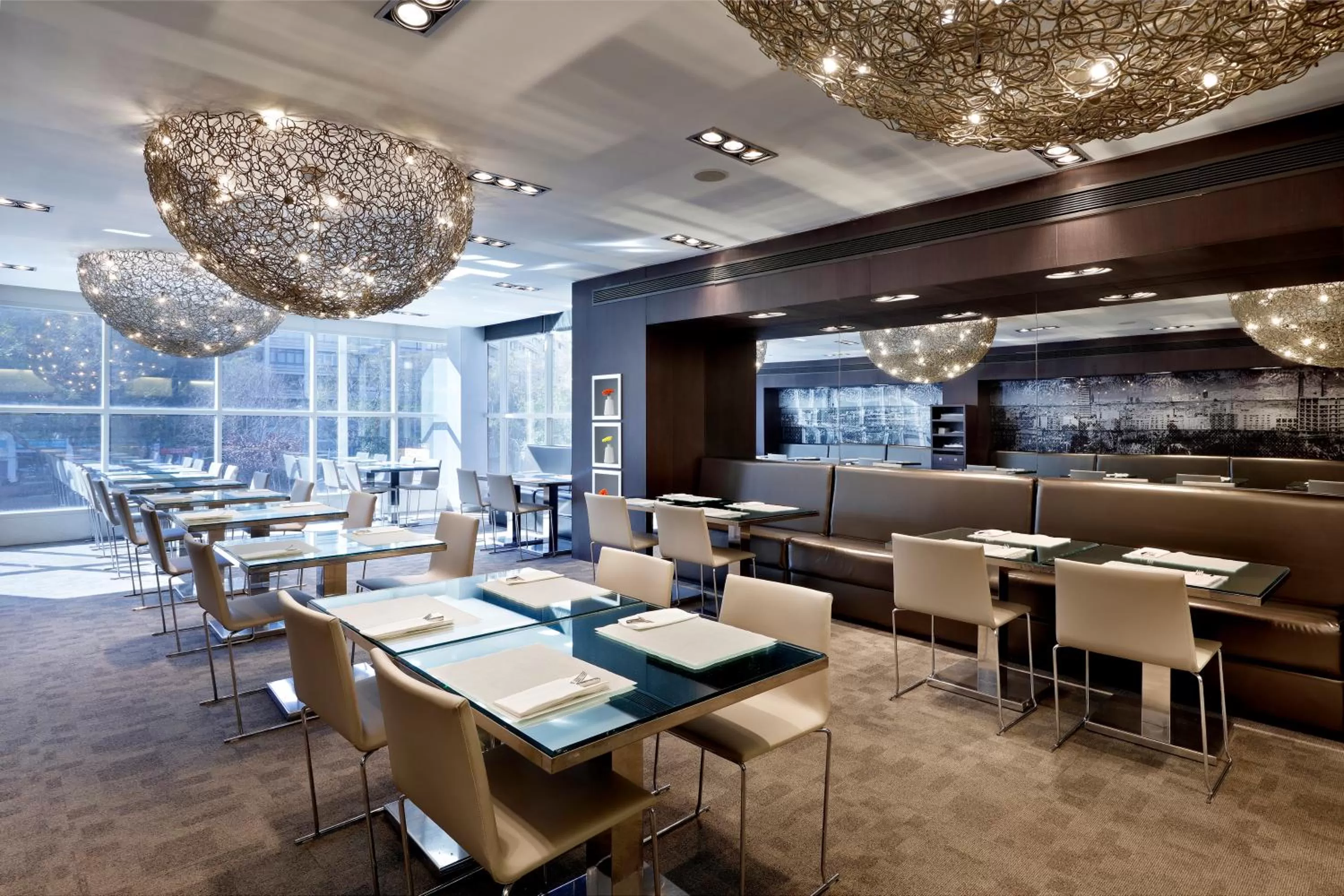 Restaurant/places to eat in Melia Barcelona Sarriá