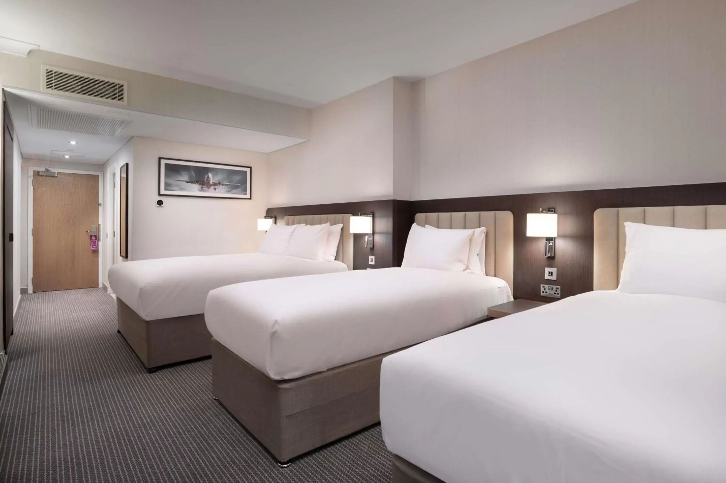 Photo of the whole room, Bed in Hilton London Gatwick Airport