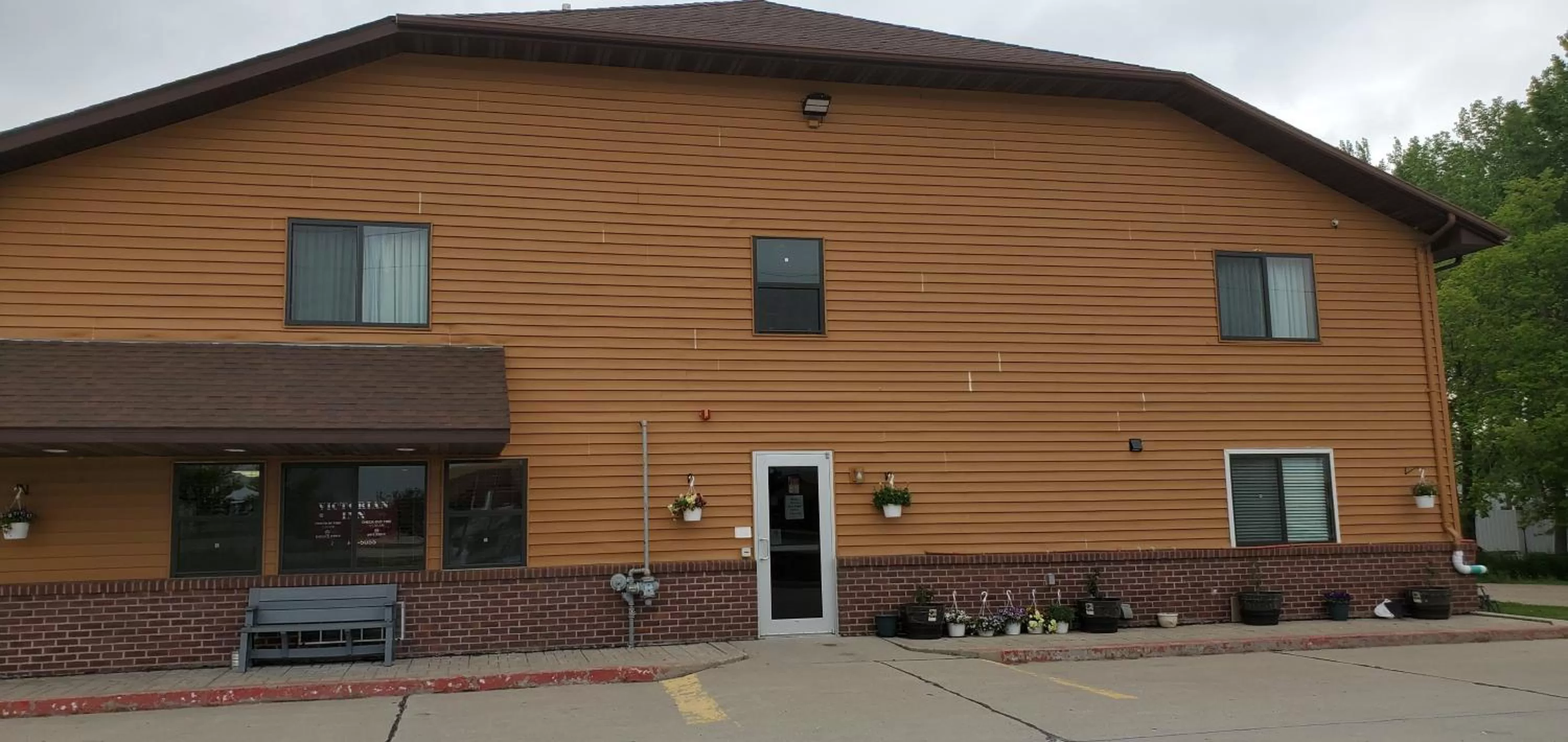 Property building in VICTORIAN INN