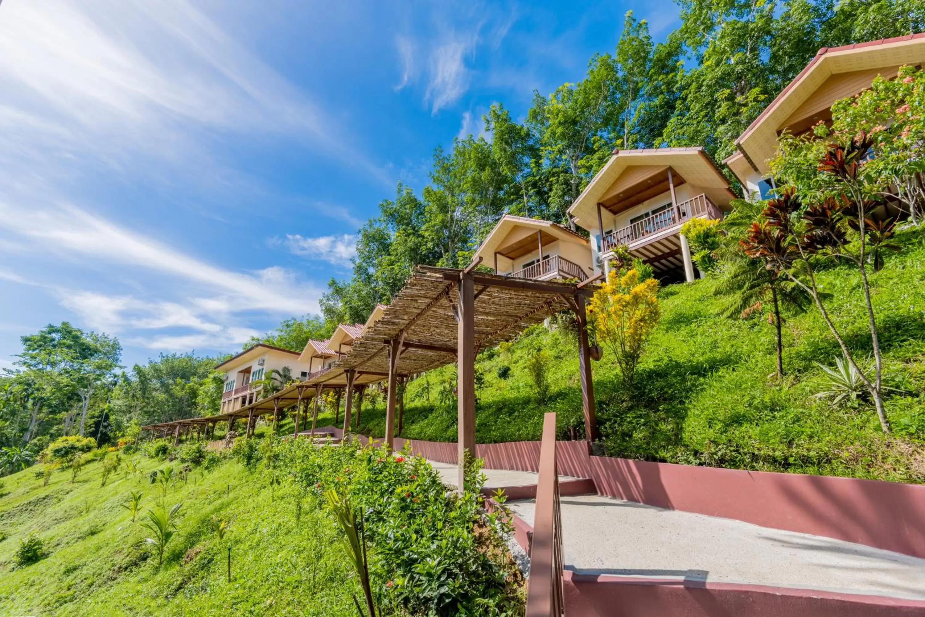 Garden in Khao Sok River Home Resort