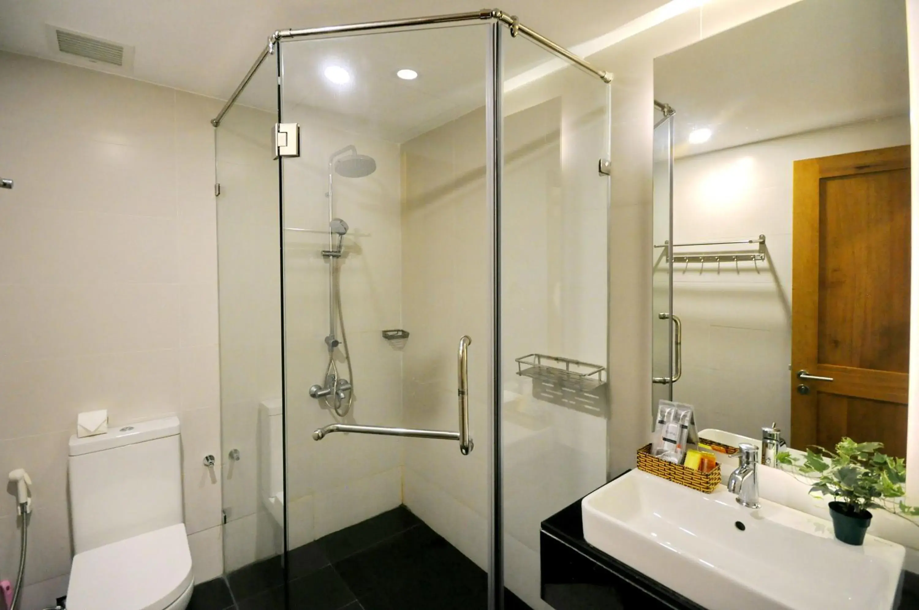 Bathroom in Holi Beach Hotel & Apartments