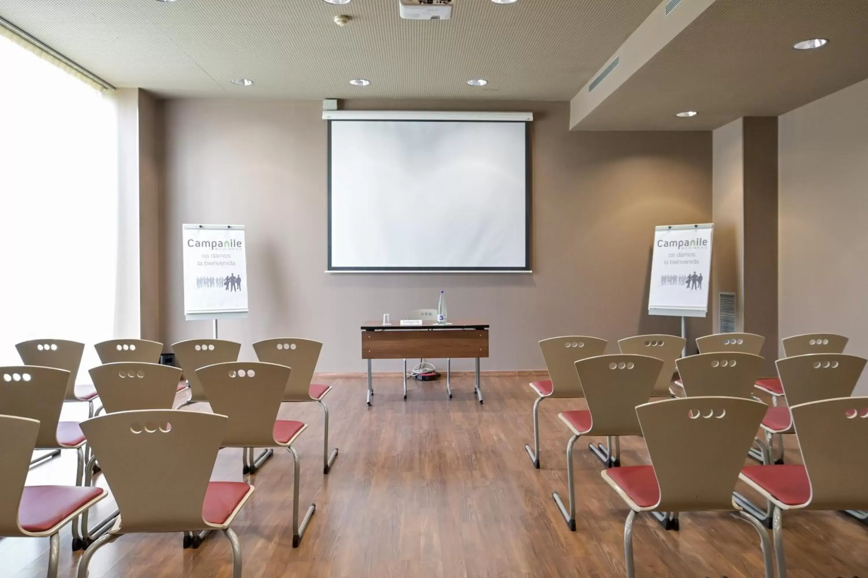 Meeting/conference room, Business Area/Conference Room in Campanile Málaga Airport