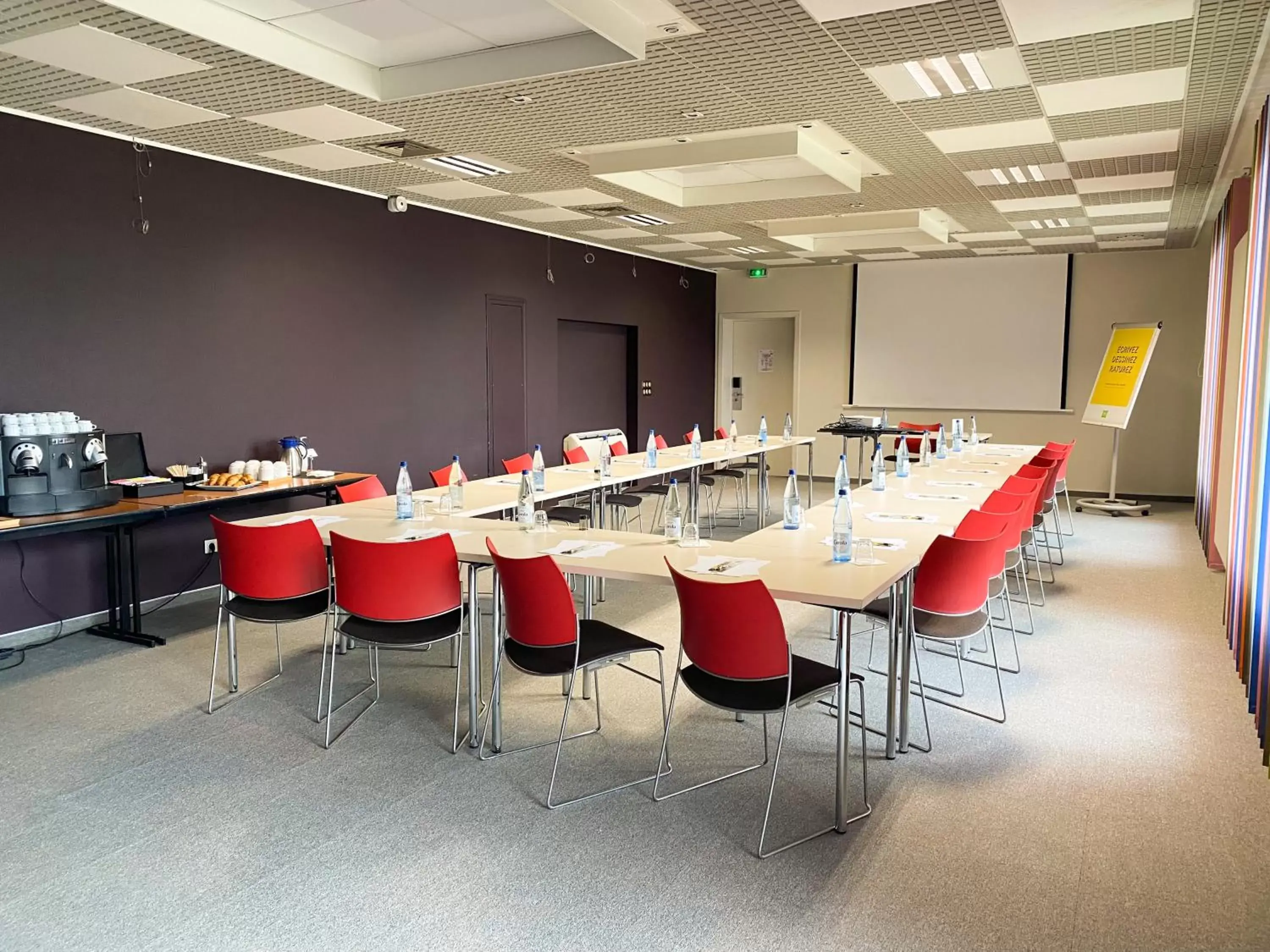 Business facilities in Ibis Styles Colmar Nord